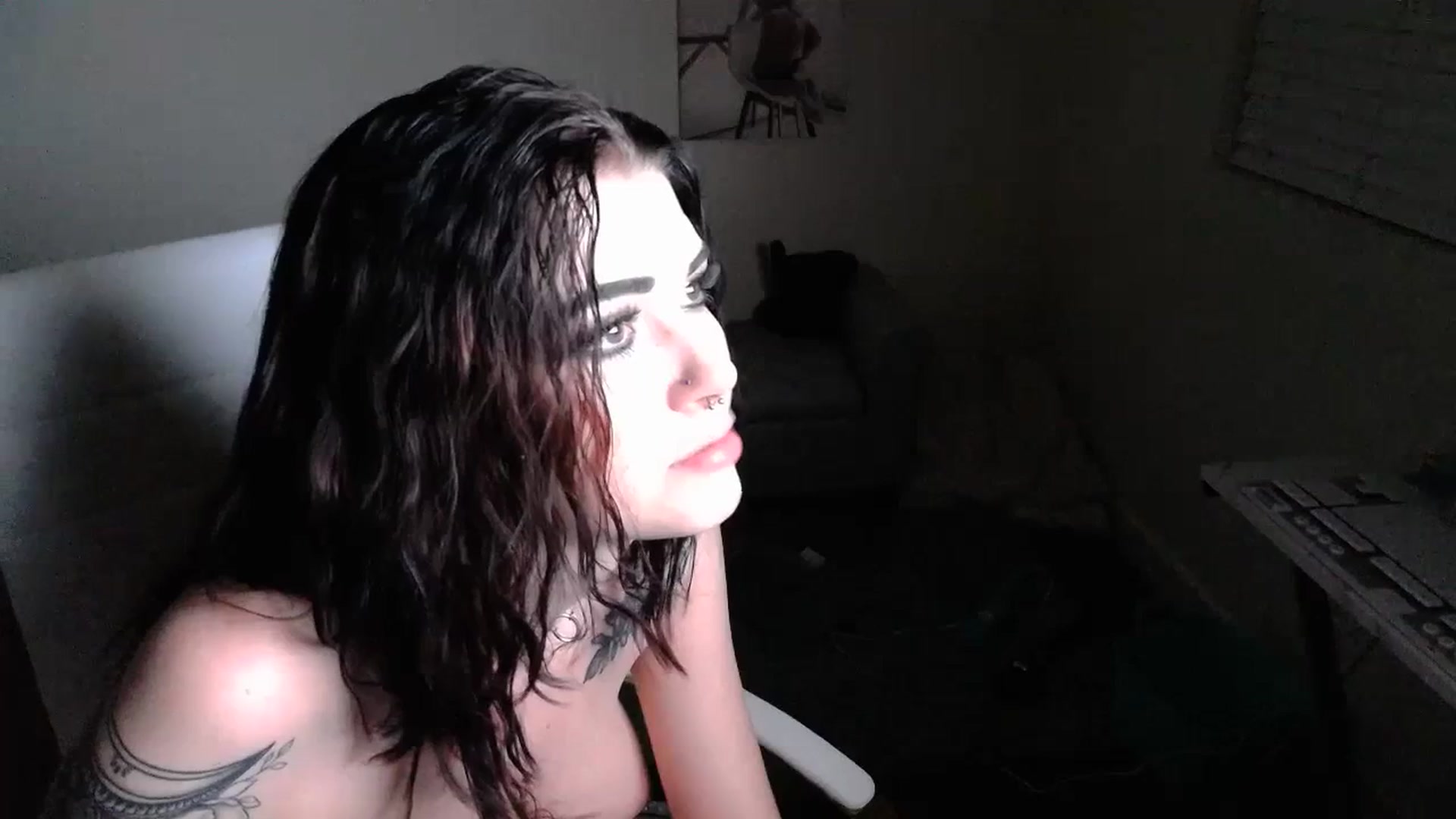 Gallery image thumbnail from KikiKadin's myfreecams stream on, 07/17/2023, 04:32 image 19 of 20