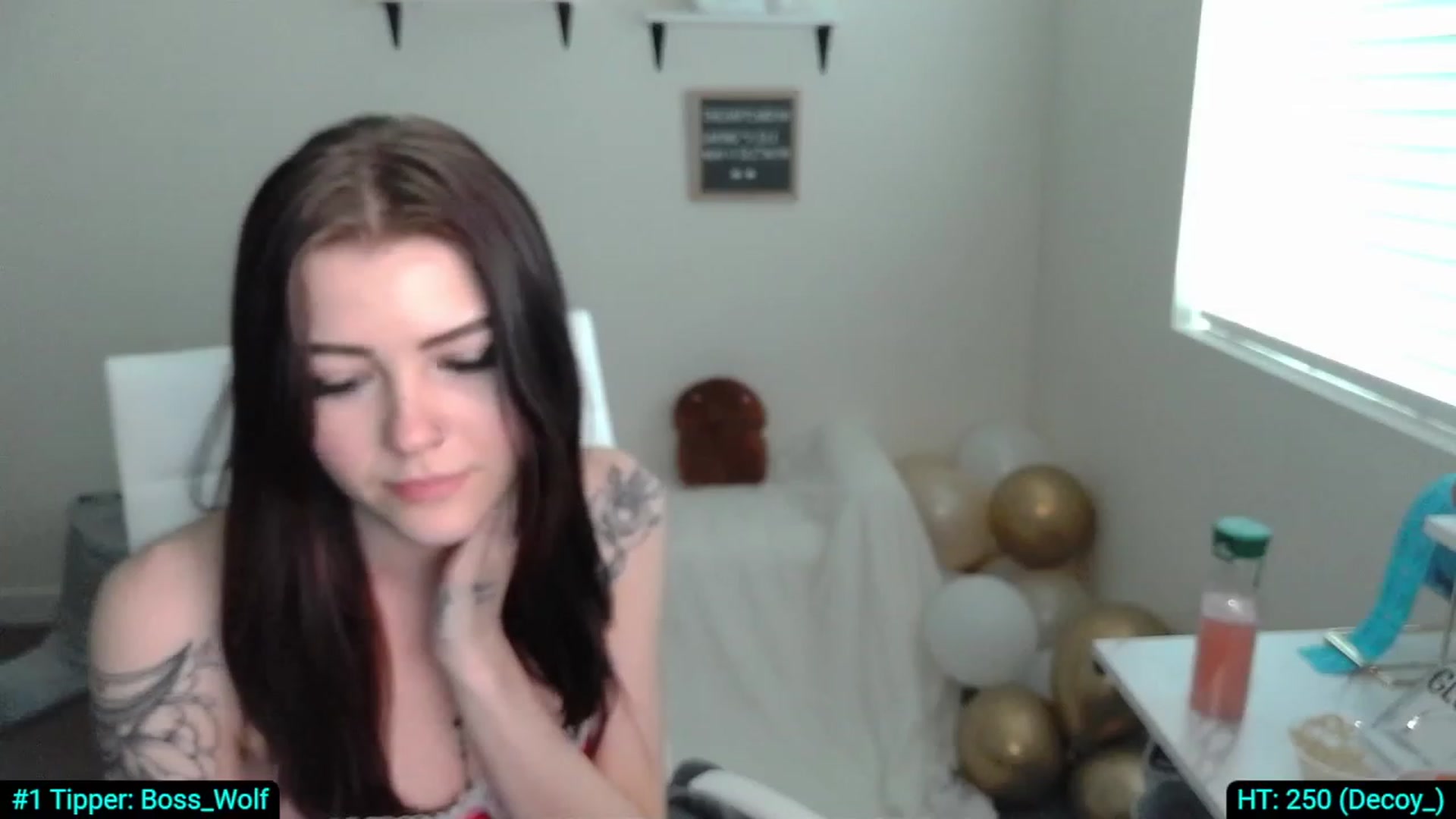 Gallery image thumbnail from KikiKadin's myfreecams stream on, 12/14/2023, 23:49 image 4 of 20