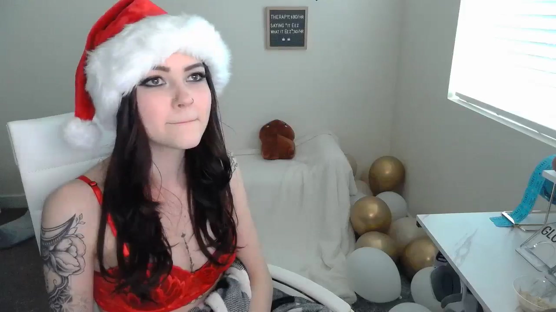 Gallery image thumbnail from KikiKadin's myfreecams stream on, 12/15/2023, 23:34 image 2 of 20