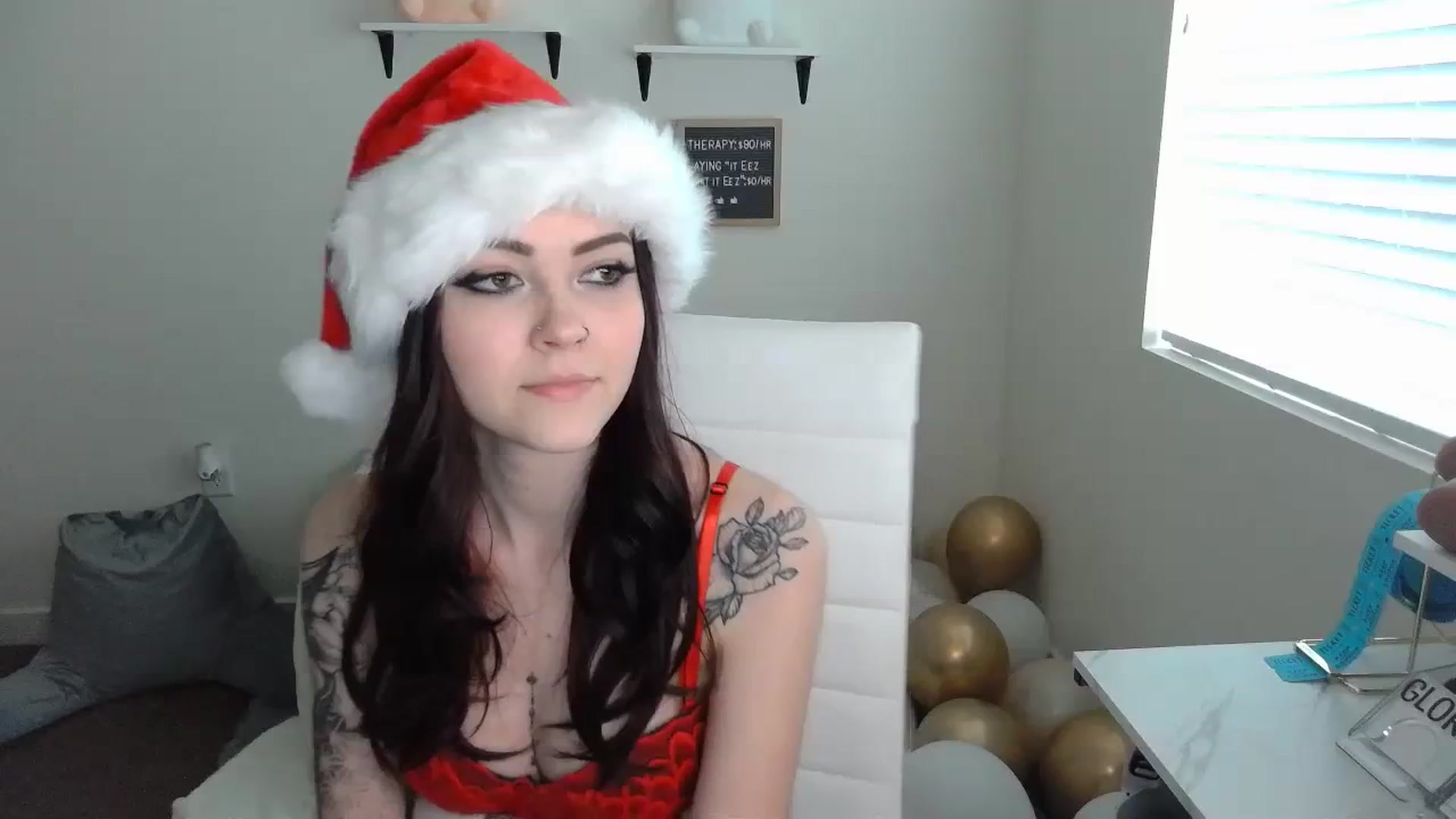 Gallery image thumbnail from KikiKadin's myfreecams stream on, 12/15/2023, 23:34 image 10 of 20