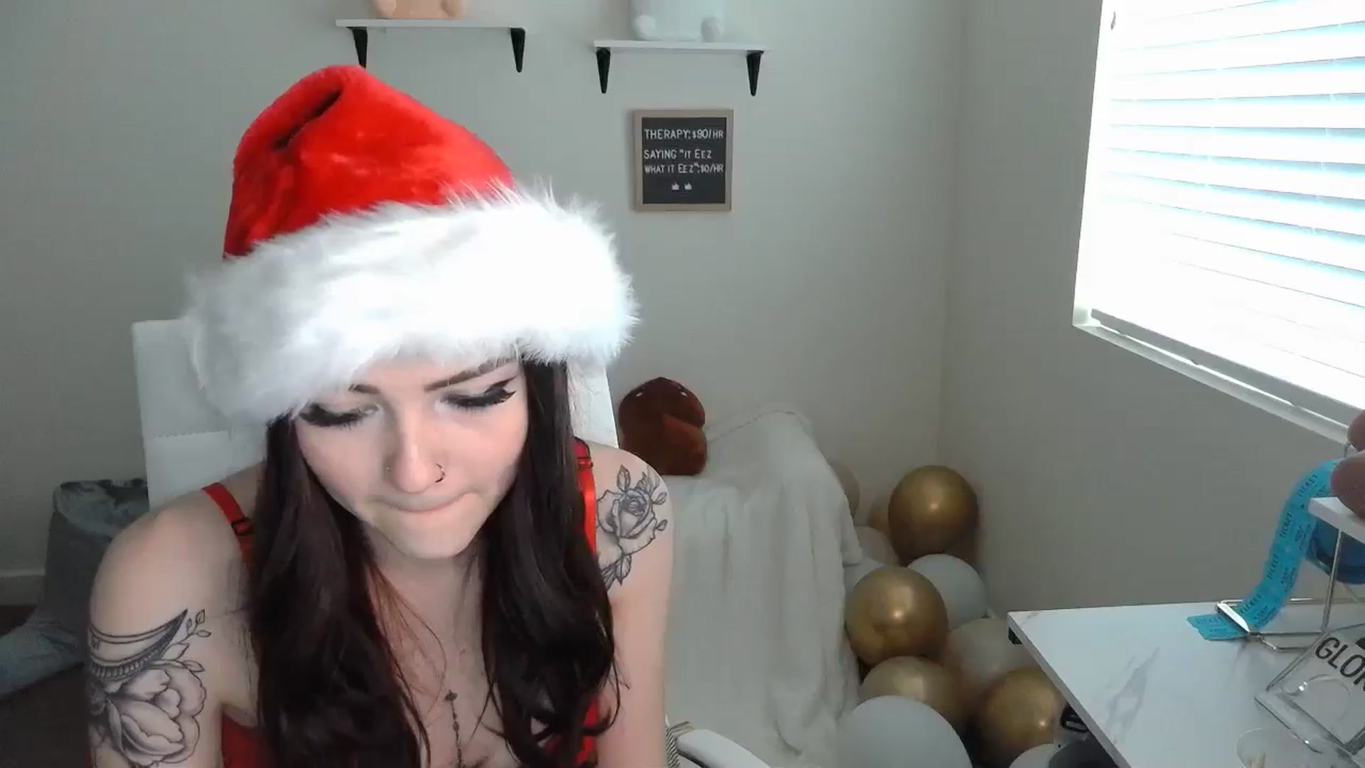 Gallery image thumbnail from KikiKadin's myfreecams stream on, 12/15/2023, 23:34 image 13 of 20