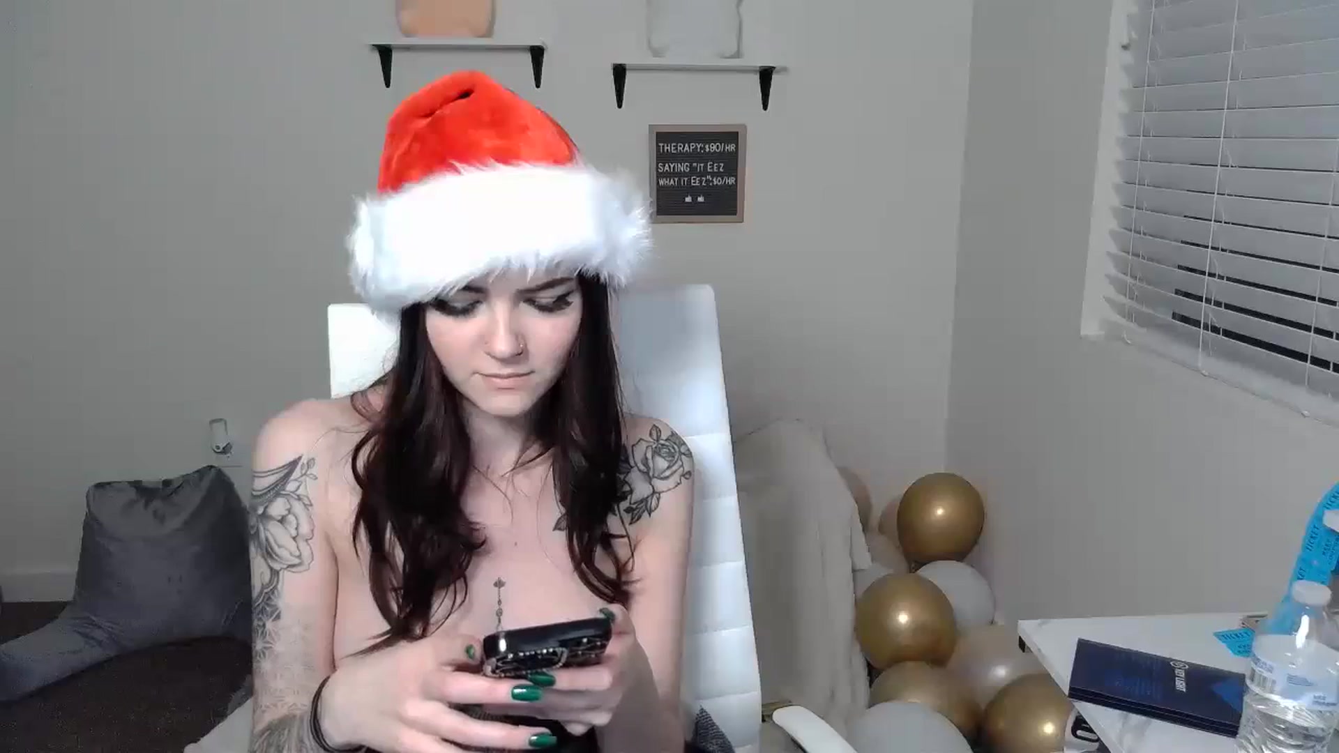 Gallery image thumbnail from KikiKadin's myfreecams stream on, 12/16/2023, 01:26 image 9 of 20