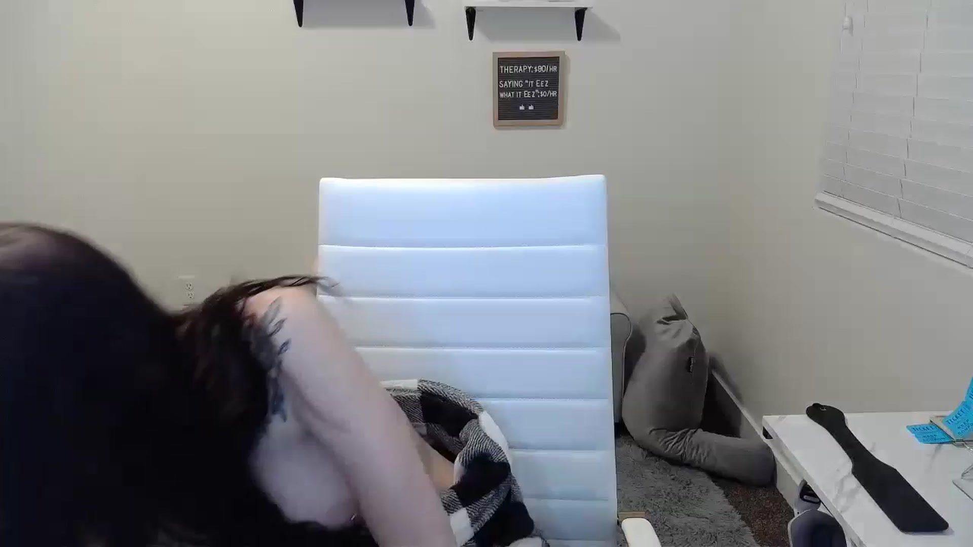 Gallery image thumbnail from KikiKadin's myfreecams stream on, 01/02/2024, 01:51 image 20 of 20