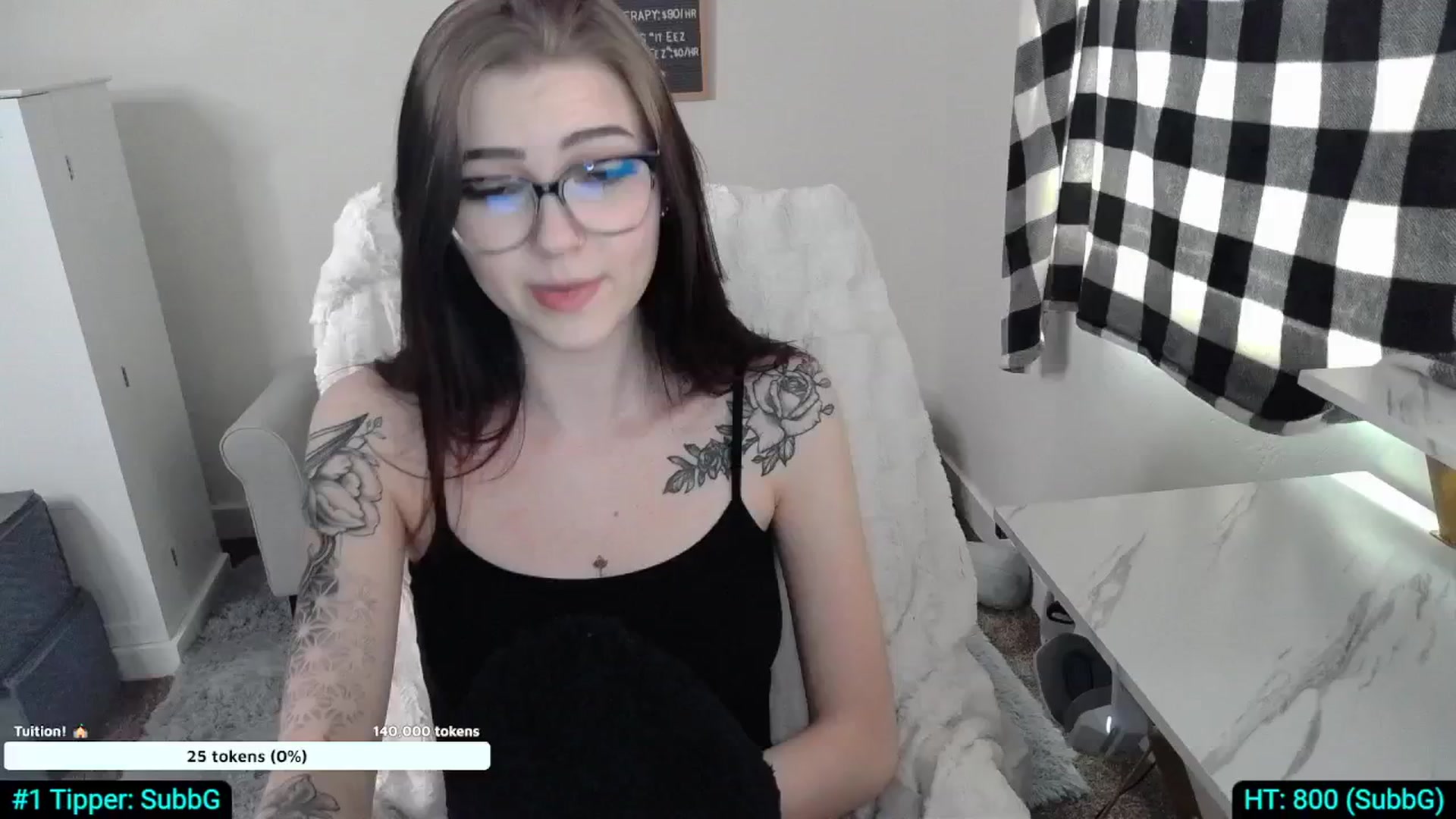 Gallery image thumbnail from KikiKadin's myfreecams stream on, 04/23/2024, 03:27 image 1 of 20