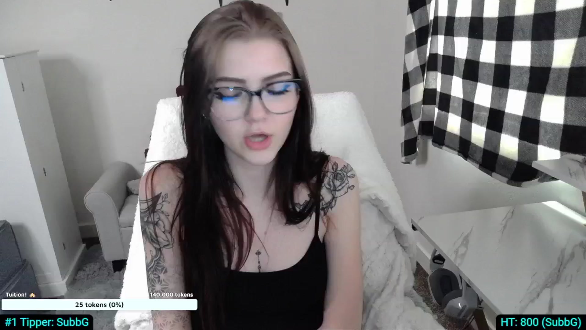 Gallery image thumbnail from KikiKadin's myfreecams stream on, 04/23/2024, 03:27 image 3 of 20