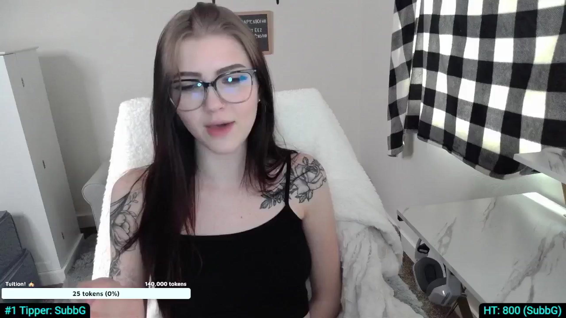 Gallery image thumbnail from KikiKadin's myfreecams stream on, 04/23/2024, 04:33 image 2 of 20