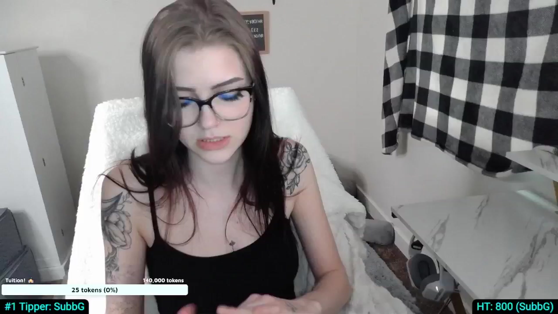 Gallery image thumbnail from KikiKadin's myfreecams stream on, 04/23/2024, 04:33 image 5 of 20