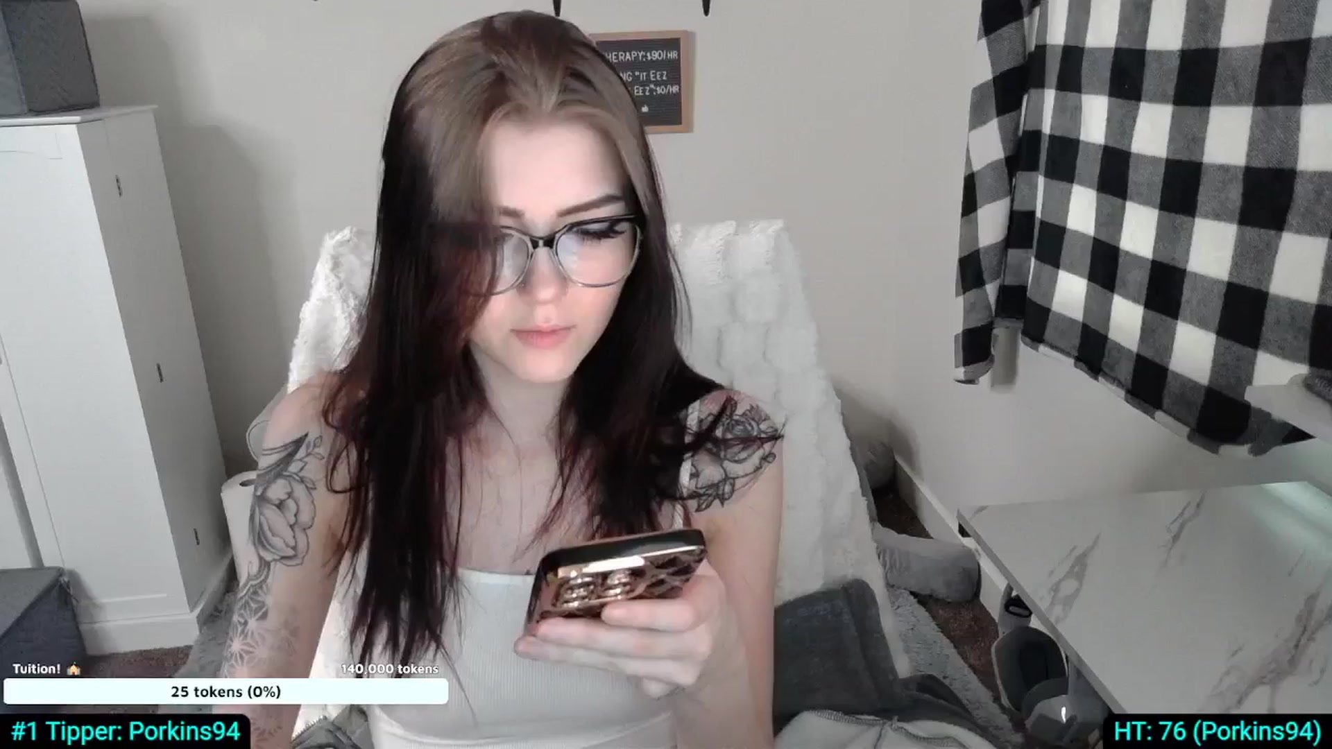 Gallery image thumbnail from KikiKadin's myfreecams stream on, 04/28/2024, 24:55 image 6 of 20