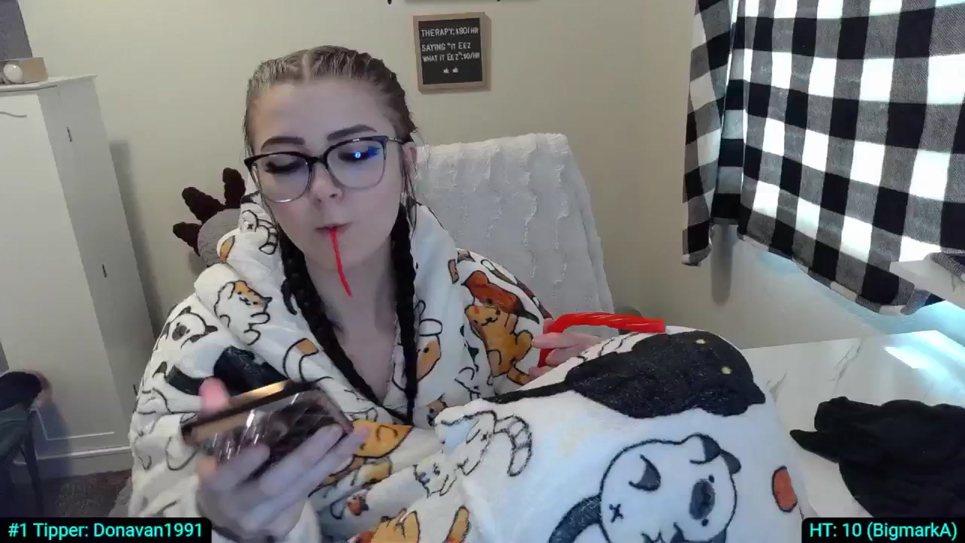 Gallery image thumbnail from KikiKadin's myfreecams stream on, 05/06/2024, 22:49 image 14 of 20