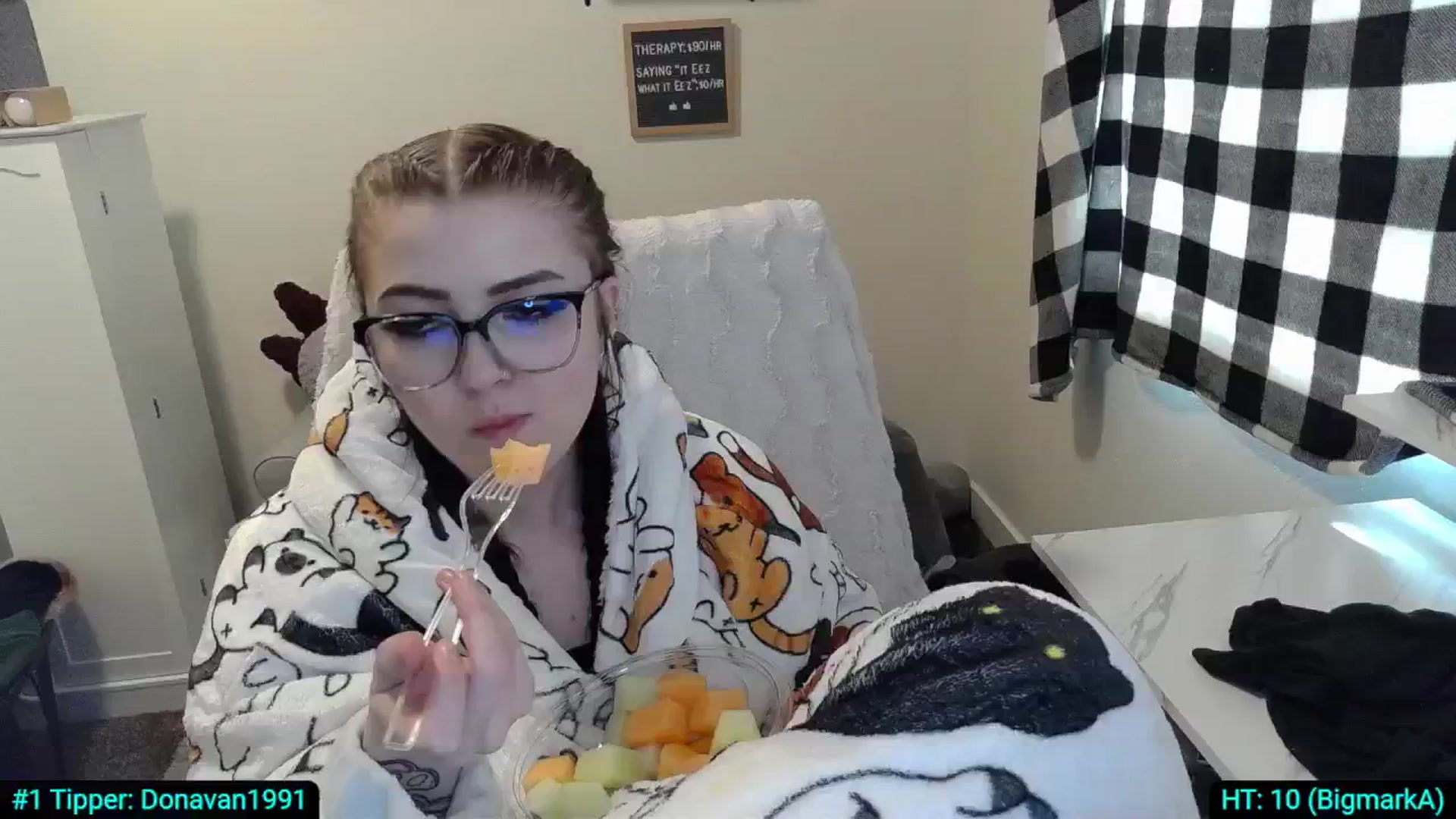 Gallery image thumbnail from KikiKadin's myfreecams stream on, 05/06/2024, 22:49 image 15 of 20