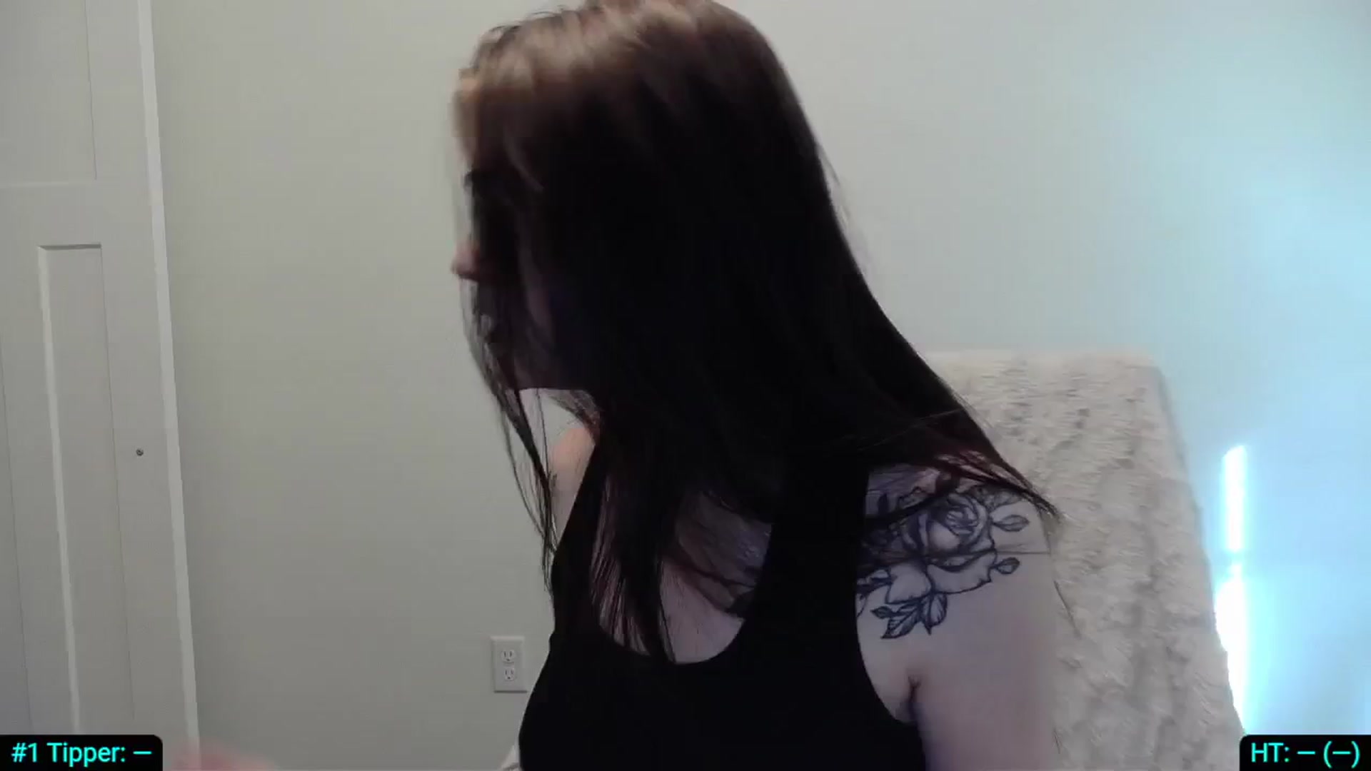 Gallery image thumbnail from KikiKadin's myfreecams stream on, 06/02/2024, 24:48 image 2 of 20