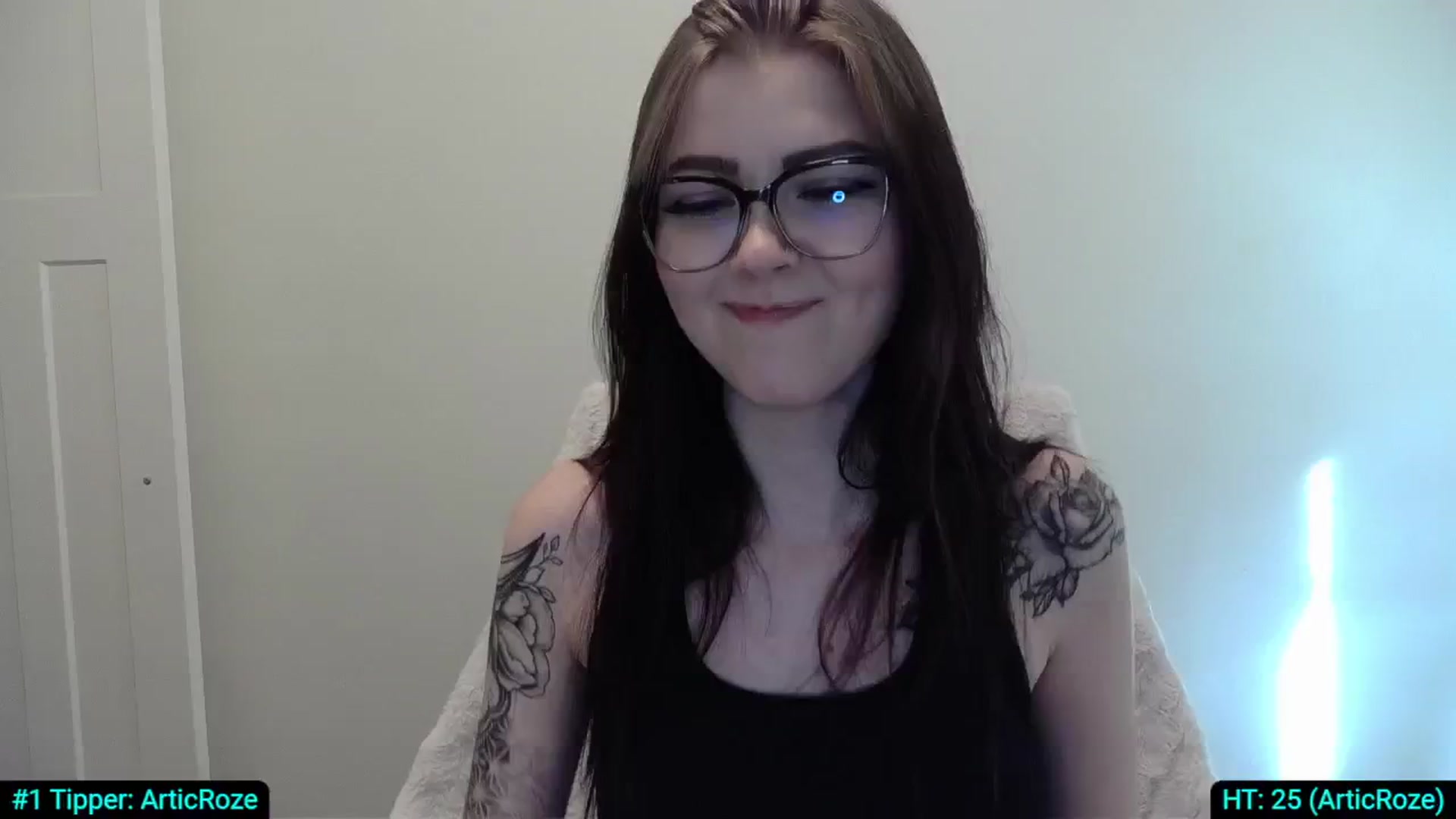 Gallery image thumbnail from KikiKadin's myfreecams stream on, 06/02/2024, 24:48 image 3 of 20