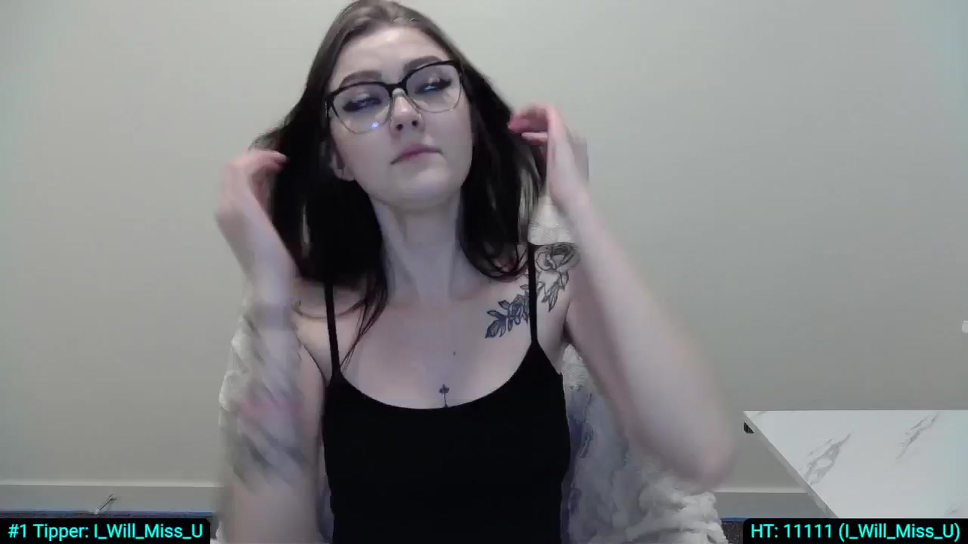 Gallery image thumbnail from KikiKadin's myfreecams stream on, 06/16/2024, 23:43 image 2 of 20