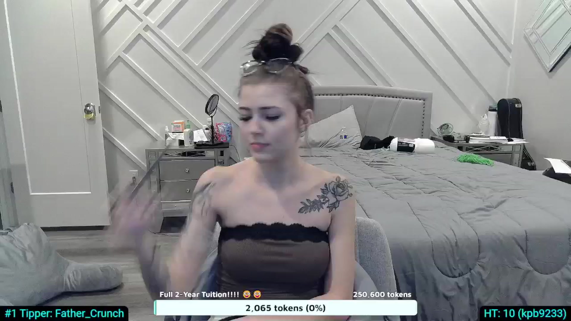 Gallery image thumbnail from KikiKadin's myfreecams stream on, 10/27/2024, 24:38 image 10 of 20