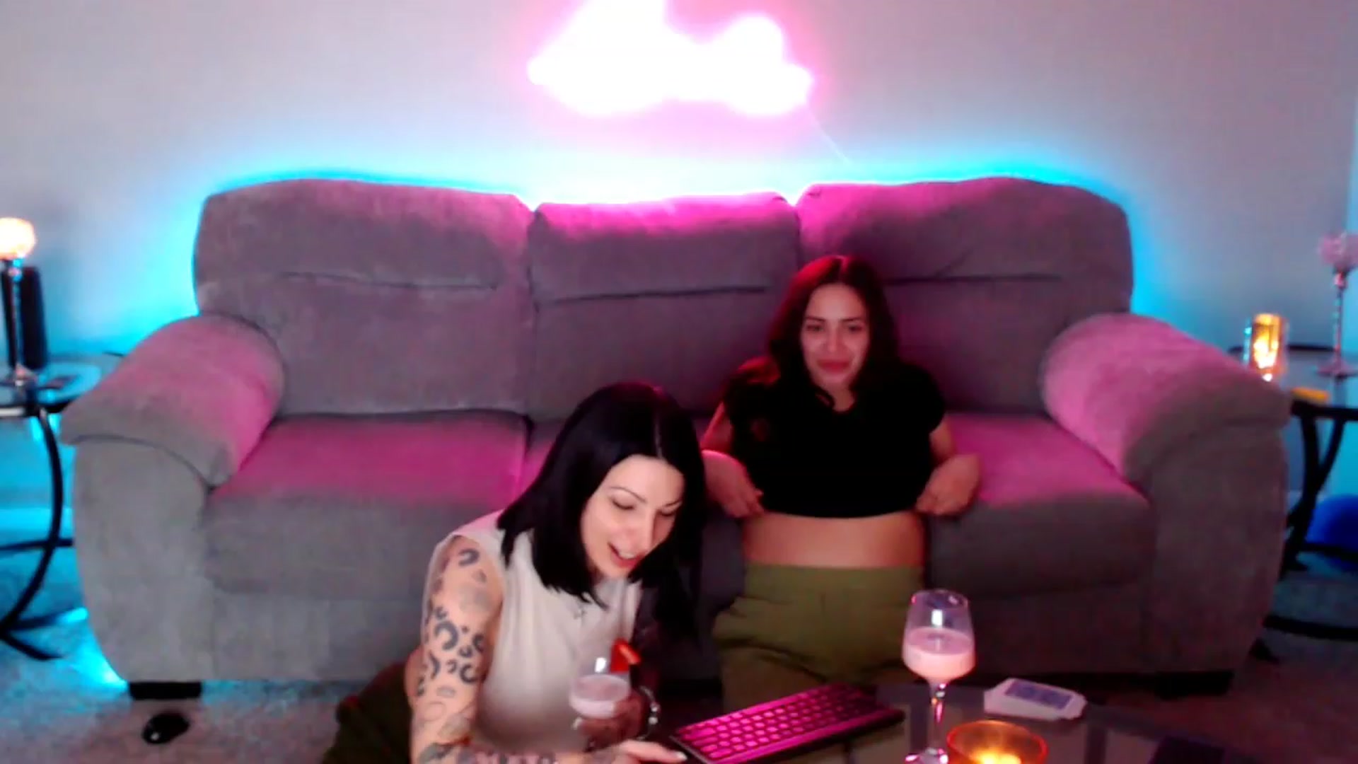 Gallery image thumbnail from KikiKumings's myfreecams stream on, 04/26/2023, 01:56 image 14 of 20