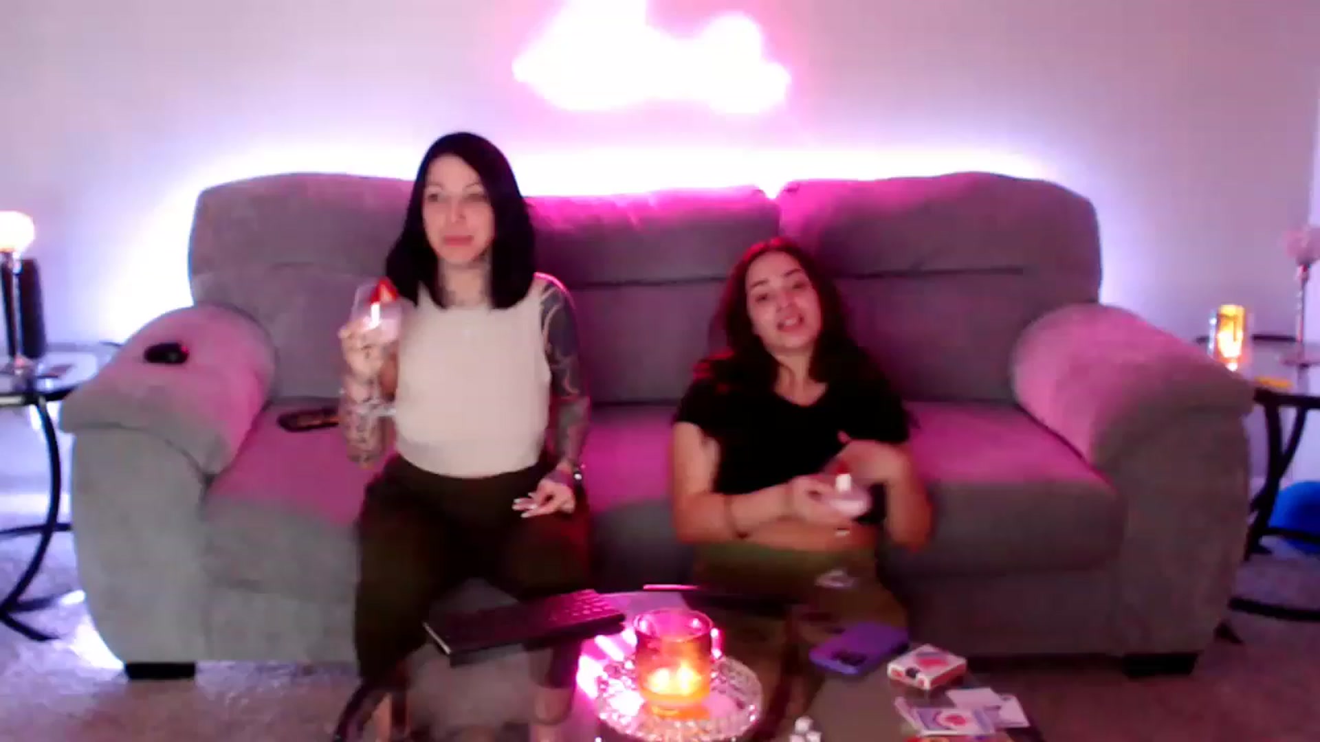 Gallery image thumbnail from KikiKumings's myfreecams stream on, 04/26/2023, 01:56 image 2 of 20