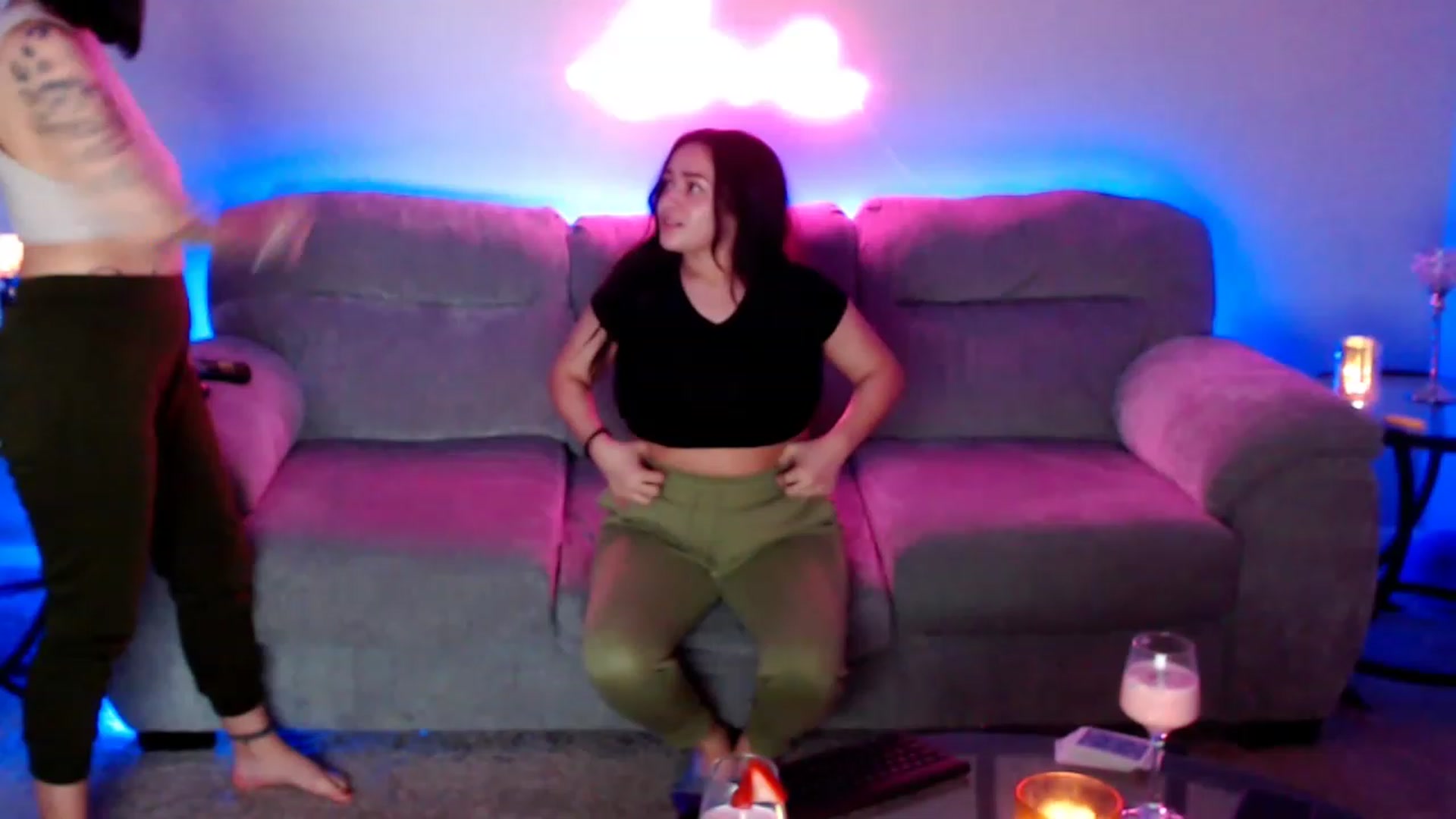 Gallery image thumbnail from KikiKumings's myfreecams stream on, 04/26/2023, 01:56 image 10 of 20