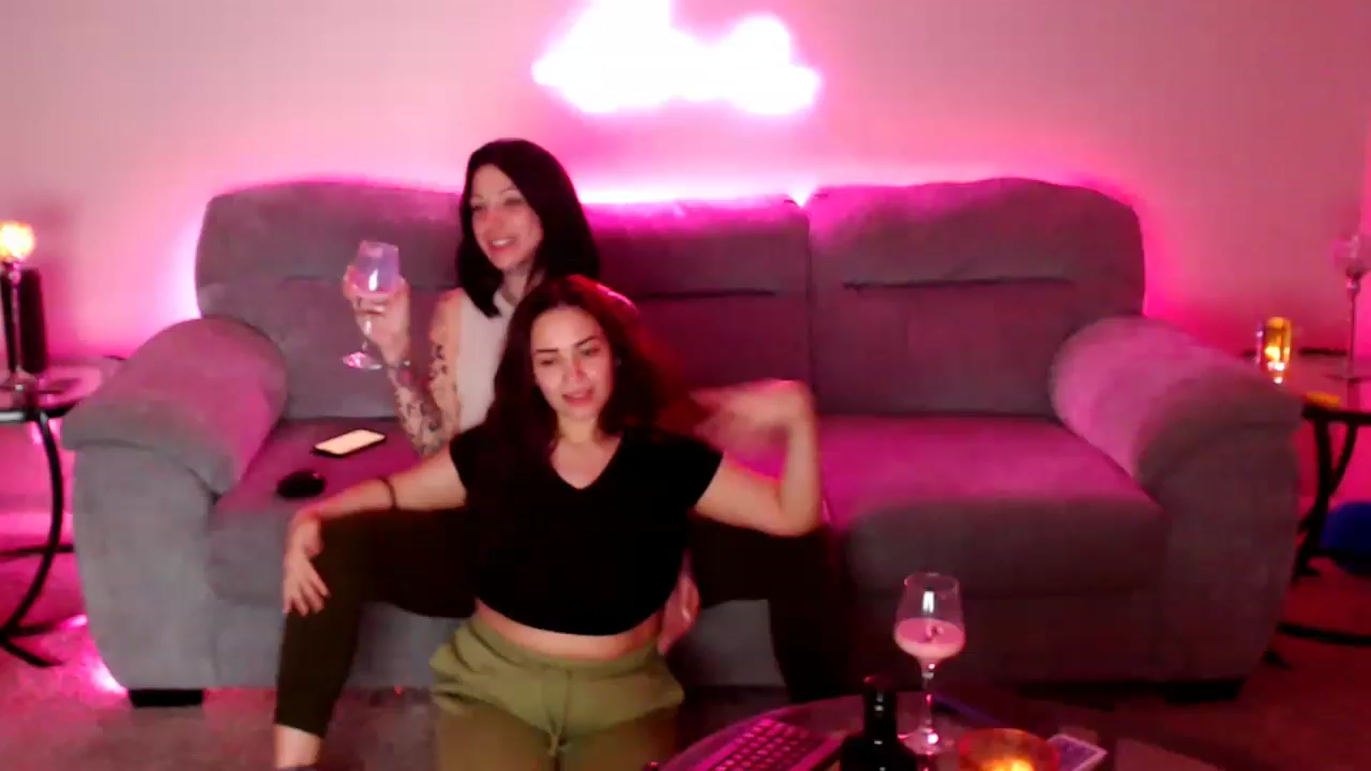 Gallery image thumbnail from KikiKumings's myfreecams stream on, 04/26/2023, 03:01 image 14 of 20