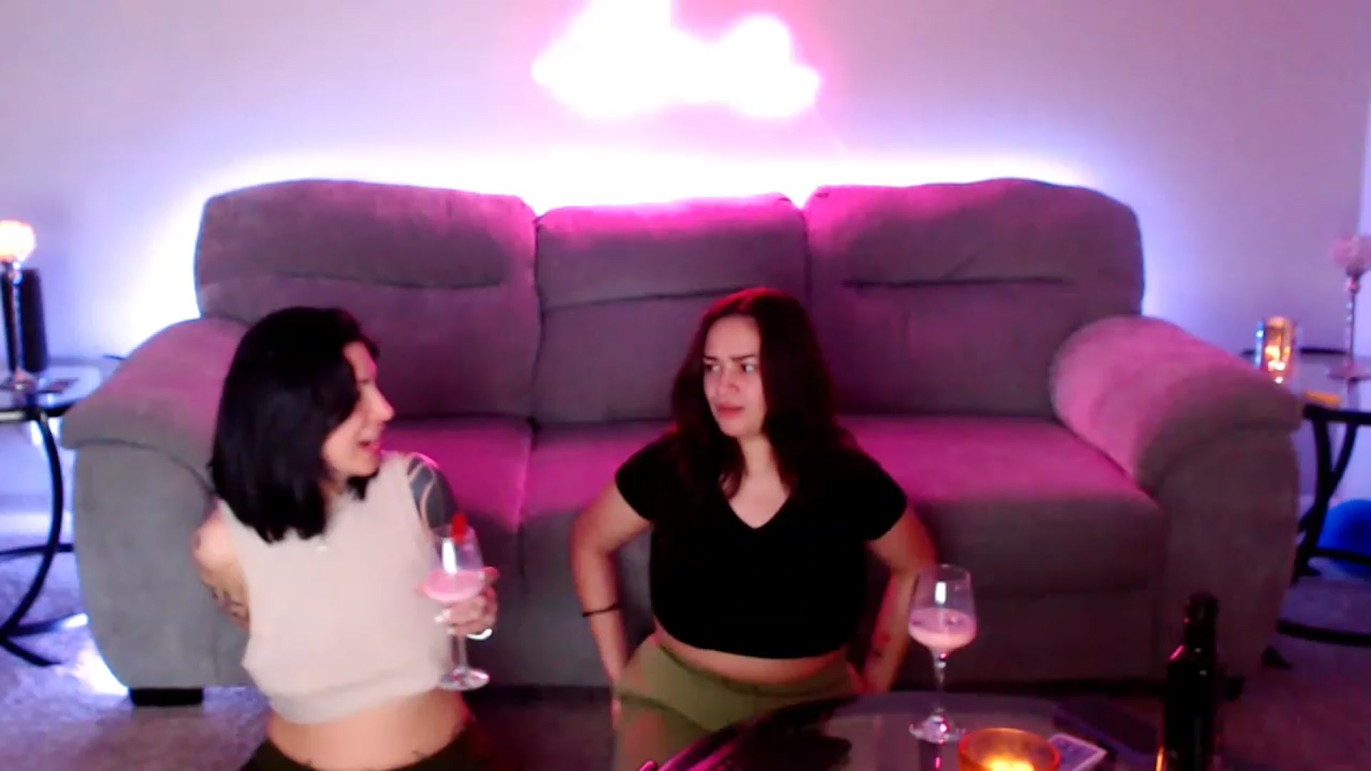 Gallery image thumbnail from KikiKumings's myfreecams stream on, 04/26/2023, 03:01 image 6 of 20