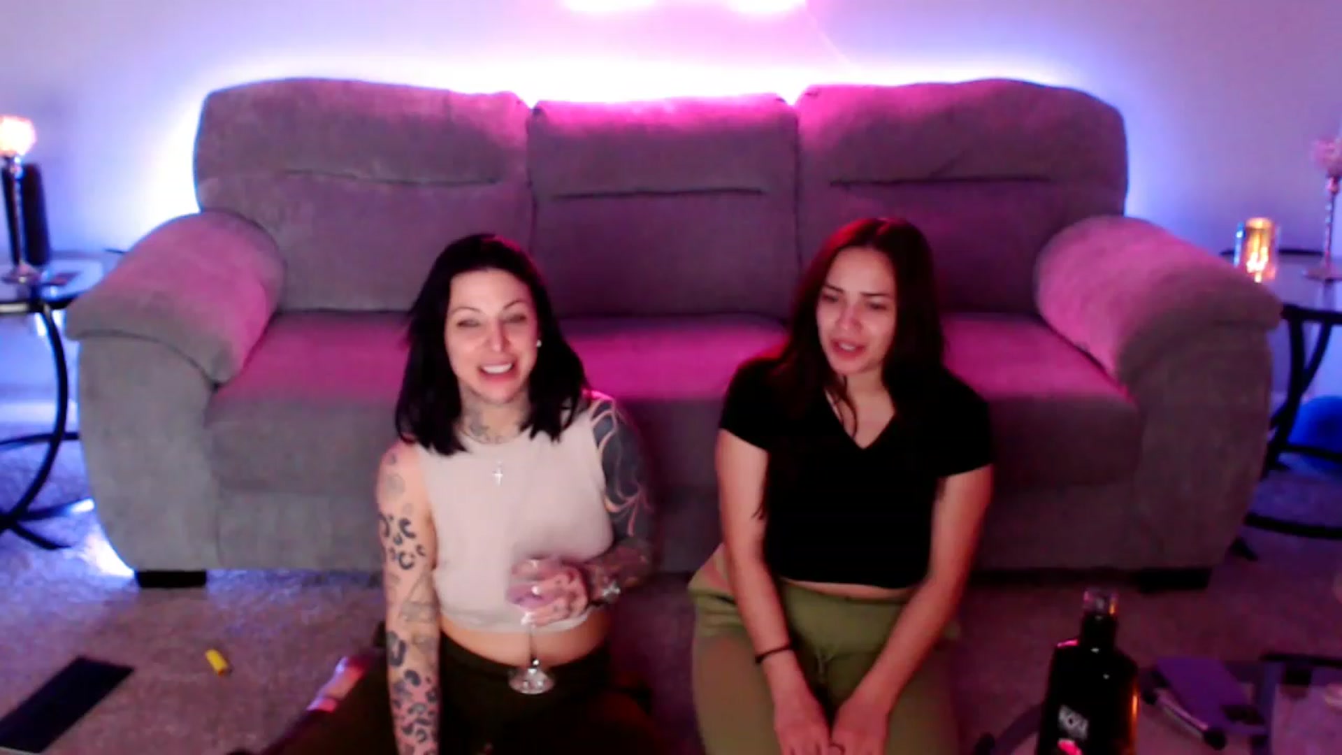 Gallery image thumbnail from KikiKumings's myfreecams stream on, 04/26/2023, 03:38 image 17 of 20