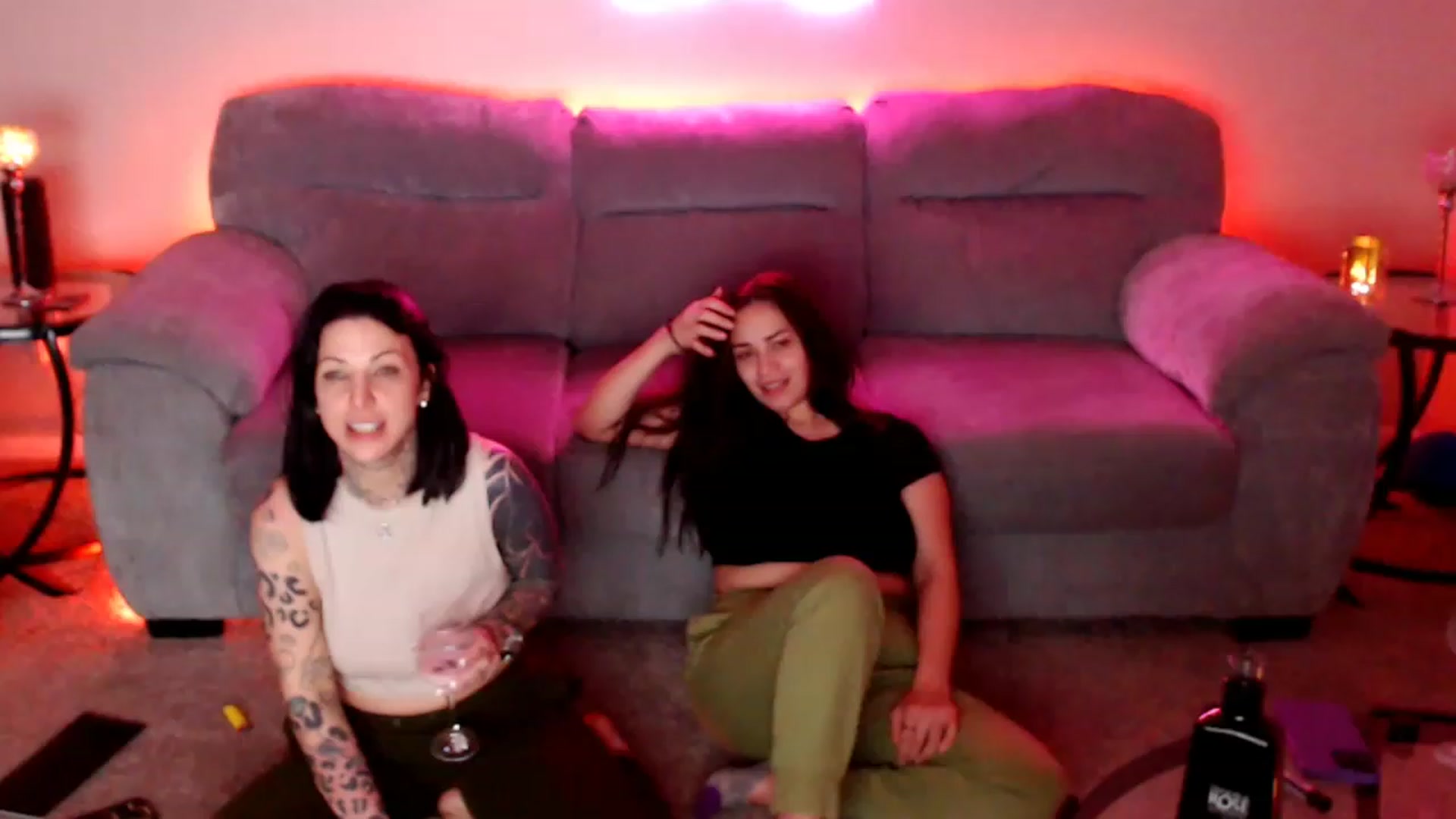 Gallery image thumbnail from KikiKumings's myfreecams stream on, 04/26/2023, 03:38 image 5 of 20