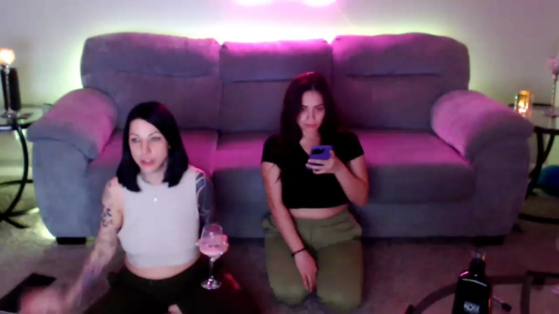Gallery image thumbnail from KikiKumings's myfreecams stream on, 04/26/2023, 03:38 image 1 of 20