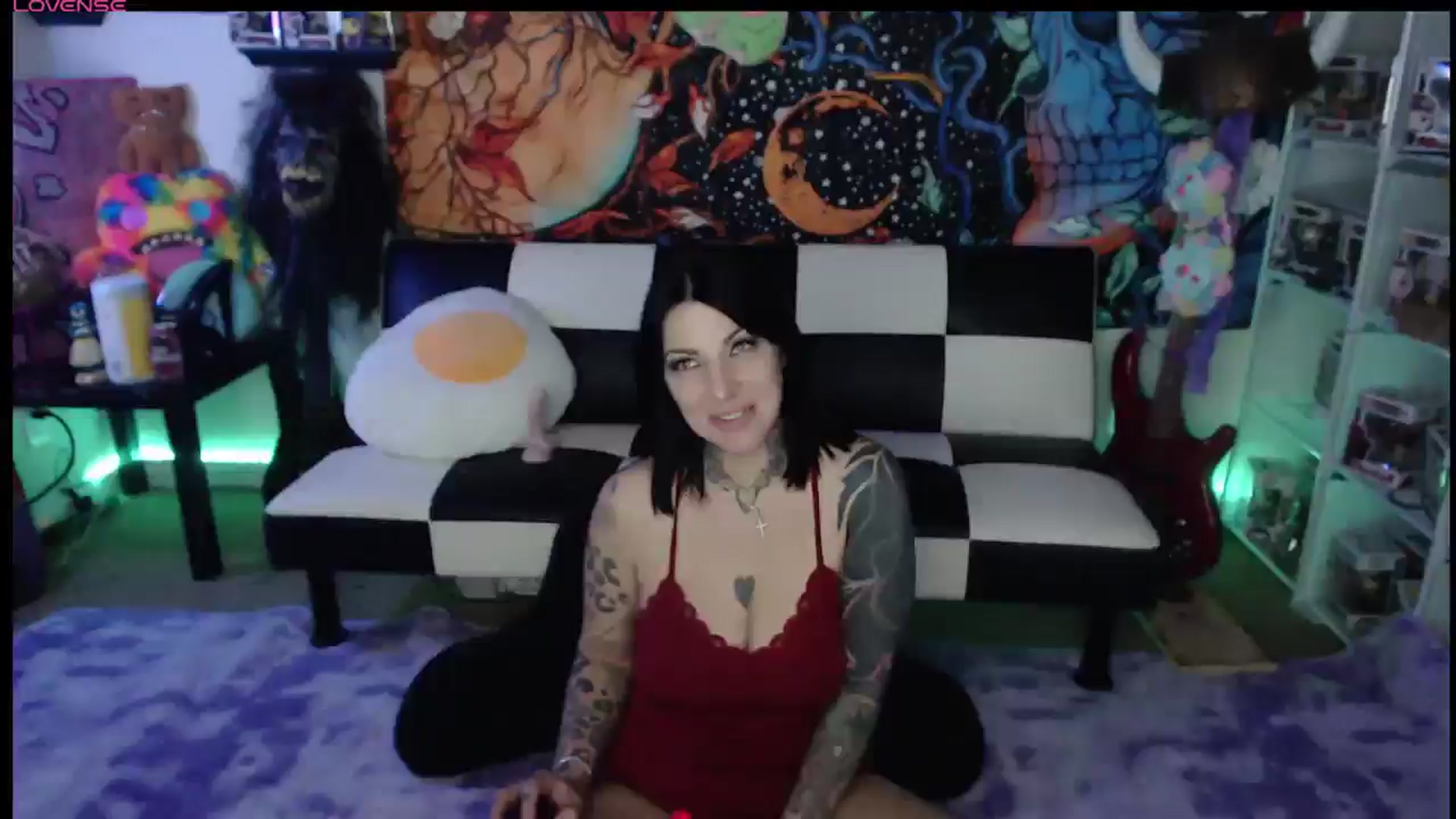 Gallery image thumbnail from KikiKumings's myfreecams stream on, 11/15/2025, 21:43 image 18 of 20