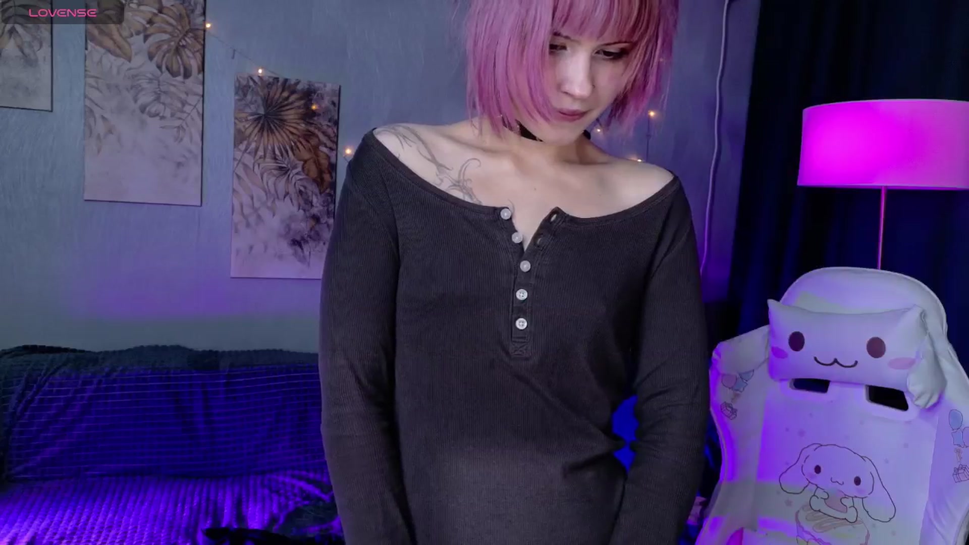 Gallery image thumbnail from KikiMoor's myfreecams stream on, 12/01/2025, 10:52 image 12 of 20