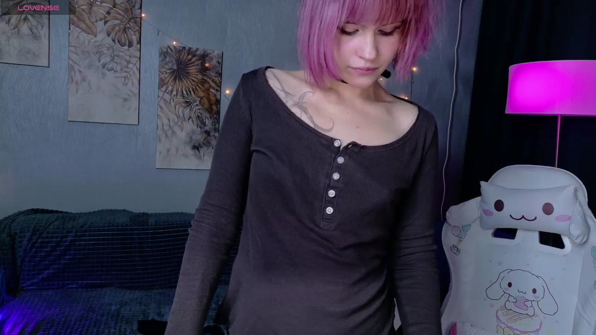 Gallery image thumbnail from KikiMoor's myfreecams stream on, 12/01/2025, 12:49 image 12 of 20