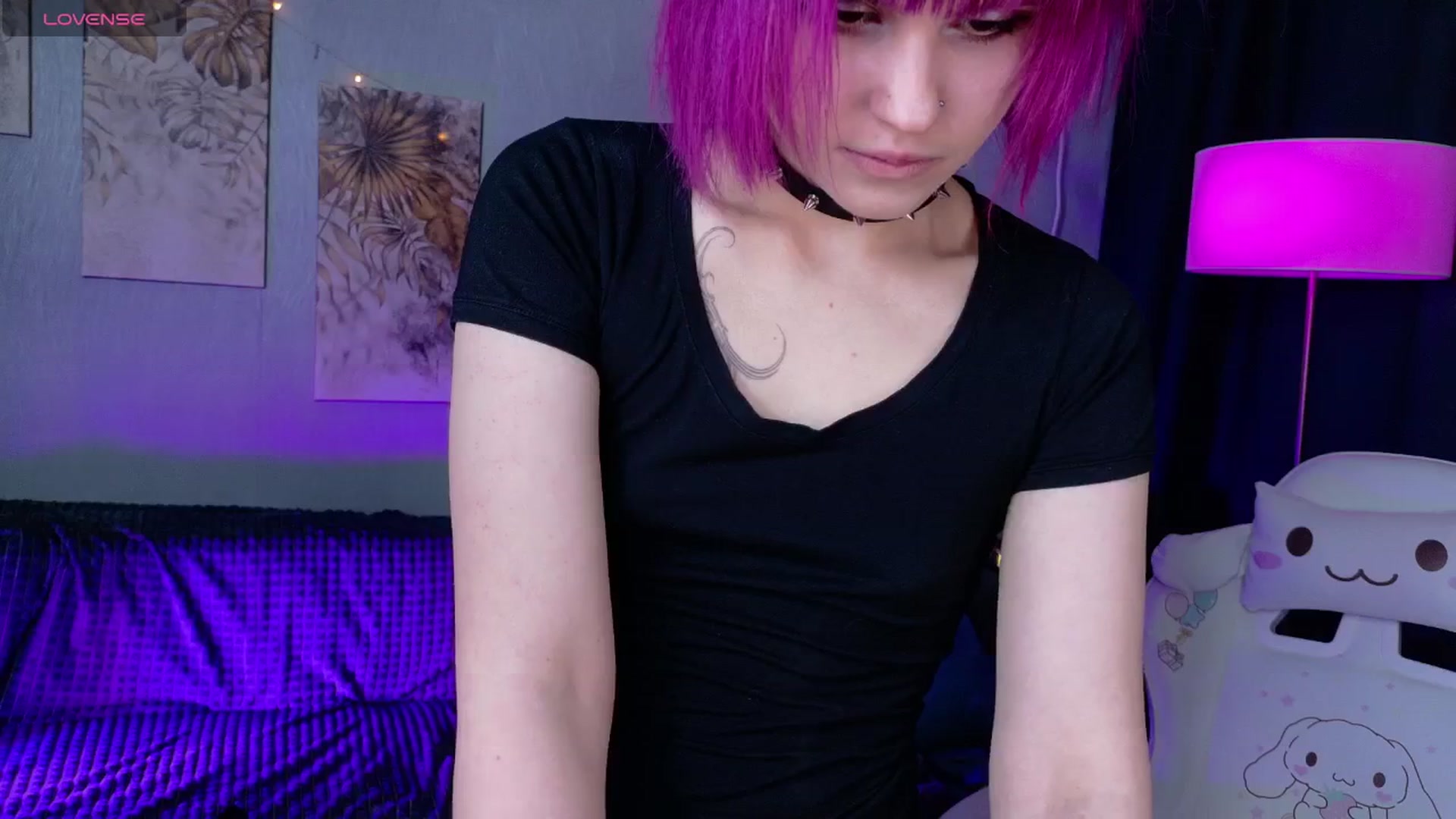 Gallery image thumbnail from KikiMoor's myfreecams stream on, 12/04/2025, 12:54 image 11 of 20
