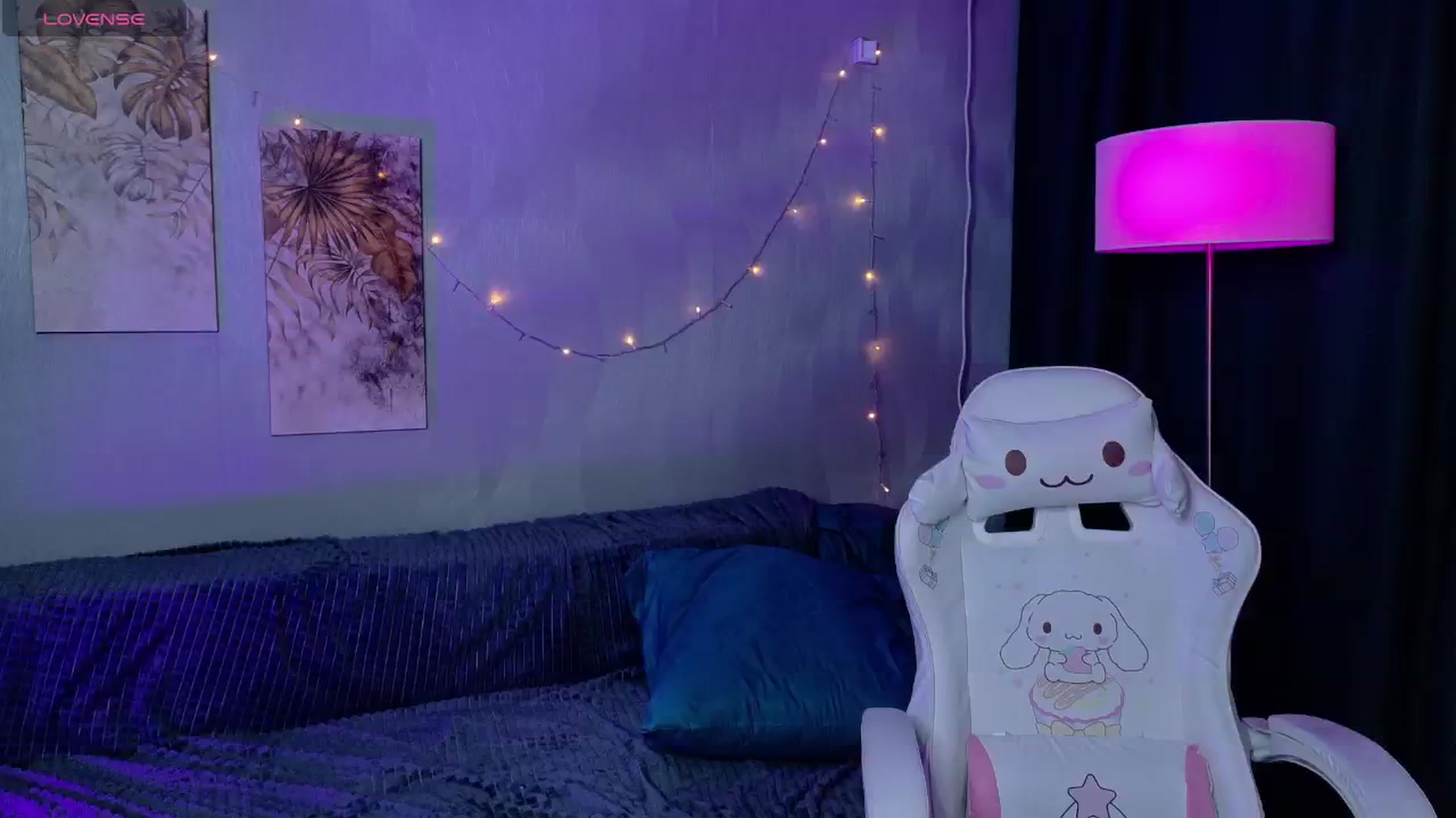 Gallery image thumbnail from KikiMoor's myfreecams stream on, 12/07/2025, 10:55 image 1 of 20