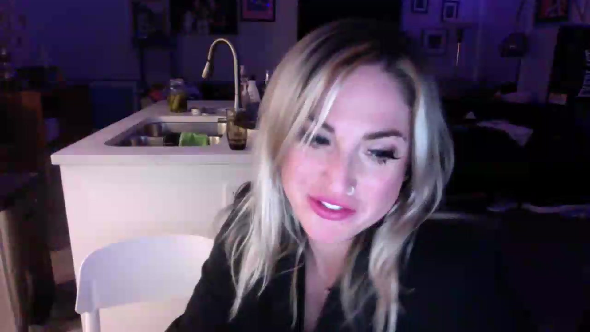 Gallery image thumbnail from Kiki_VonFleet's myfreecams stream on, 07/11/2026, 08:32 image 8 of 20