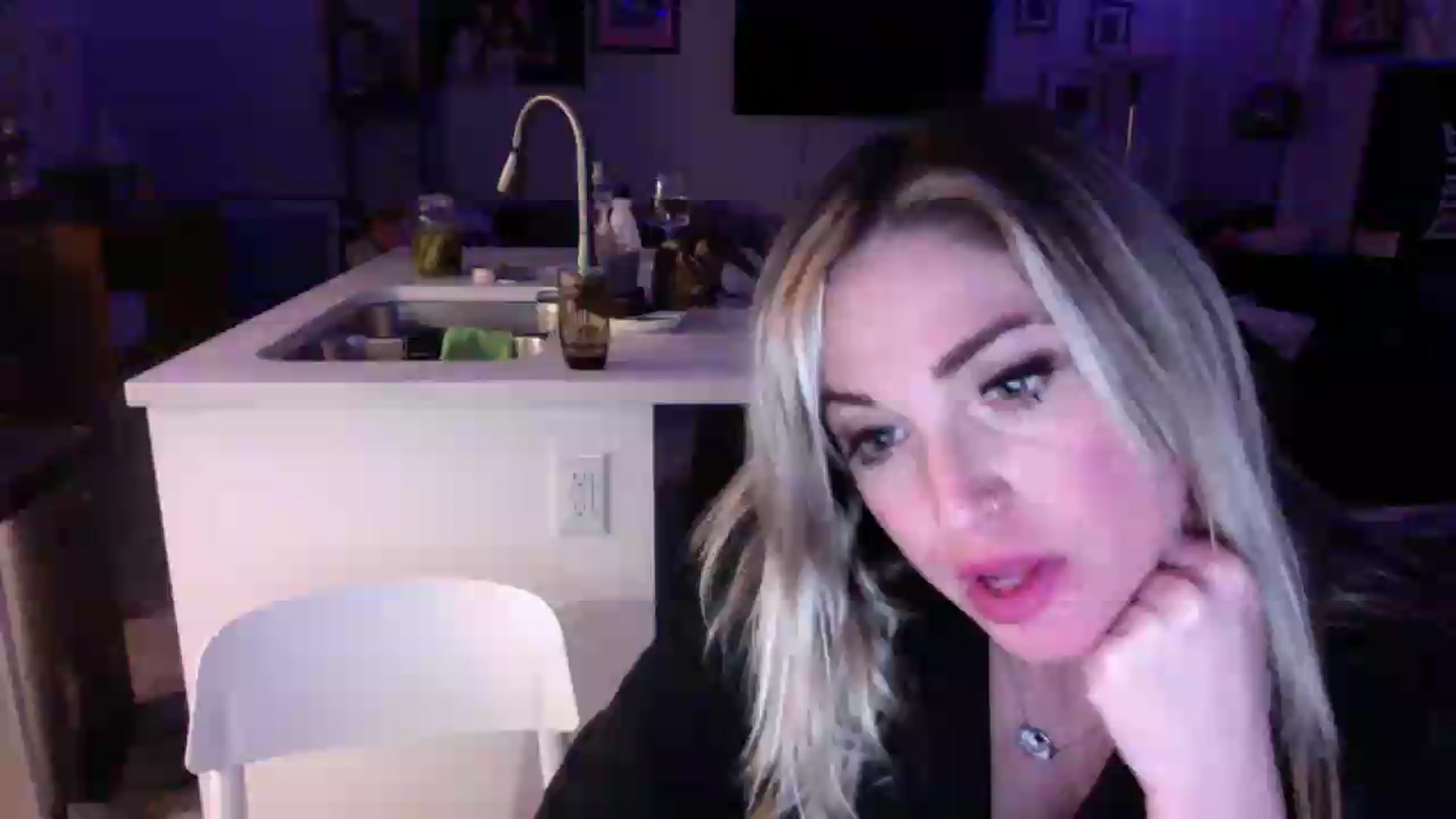 Gallery image thumbnail from Kiki_VonFleet's myfreecams stream on, 07/11/2026, 08:32 image 13 of 20