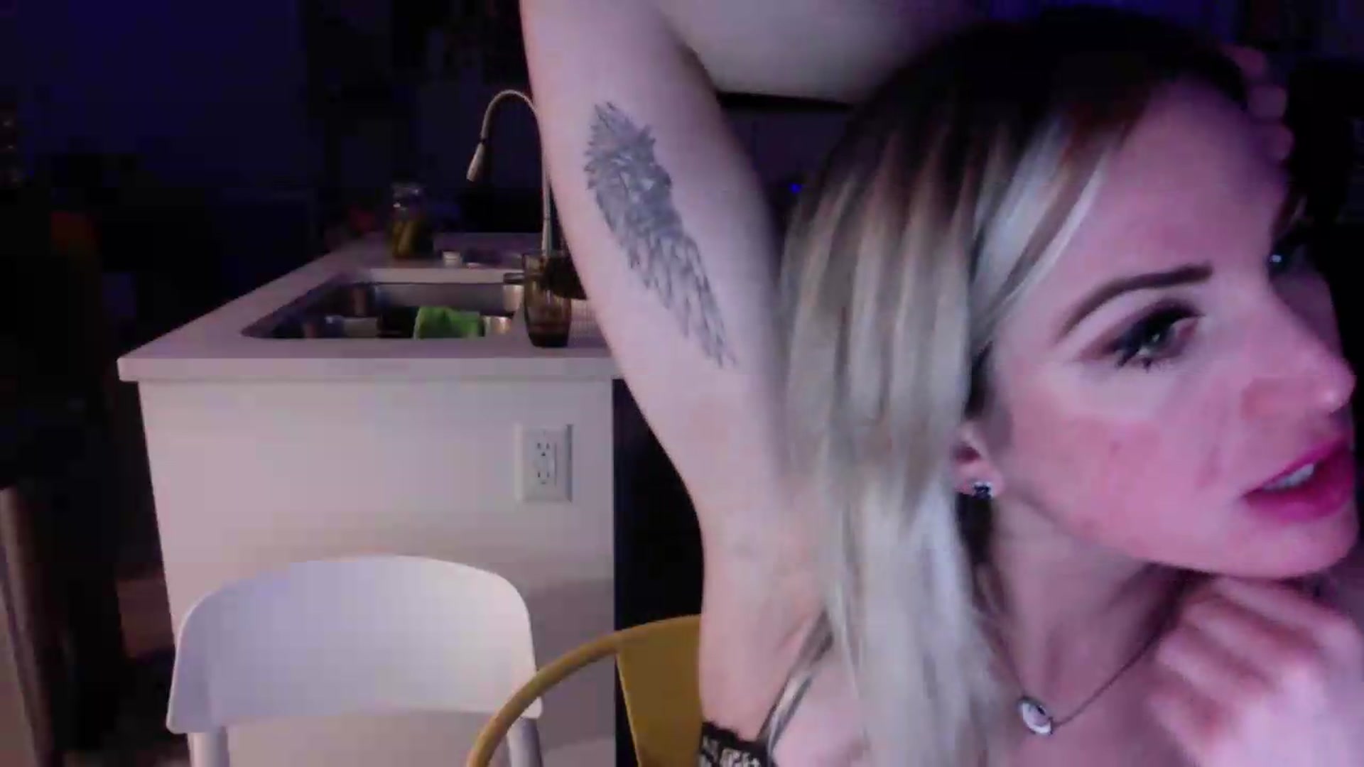 Gallery image thumbnail from Kiki_VonFleet's myfreecams stream on, 07/11/2026, 08:32 image 5 of 20