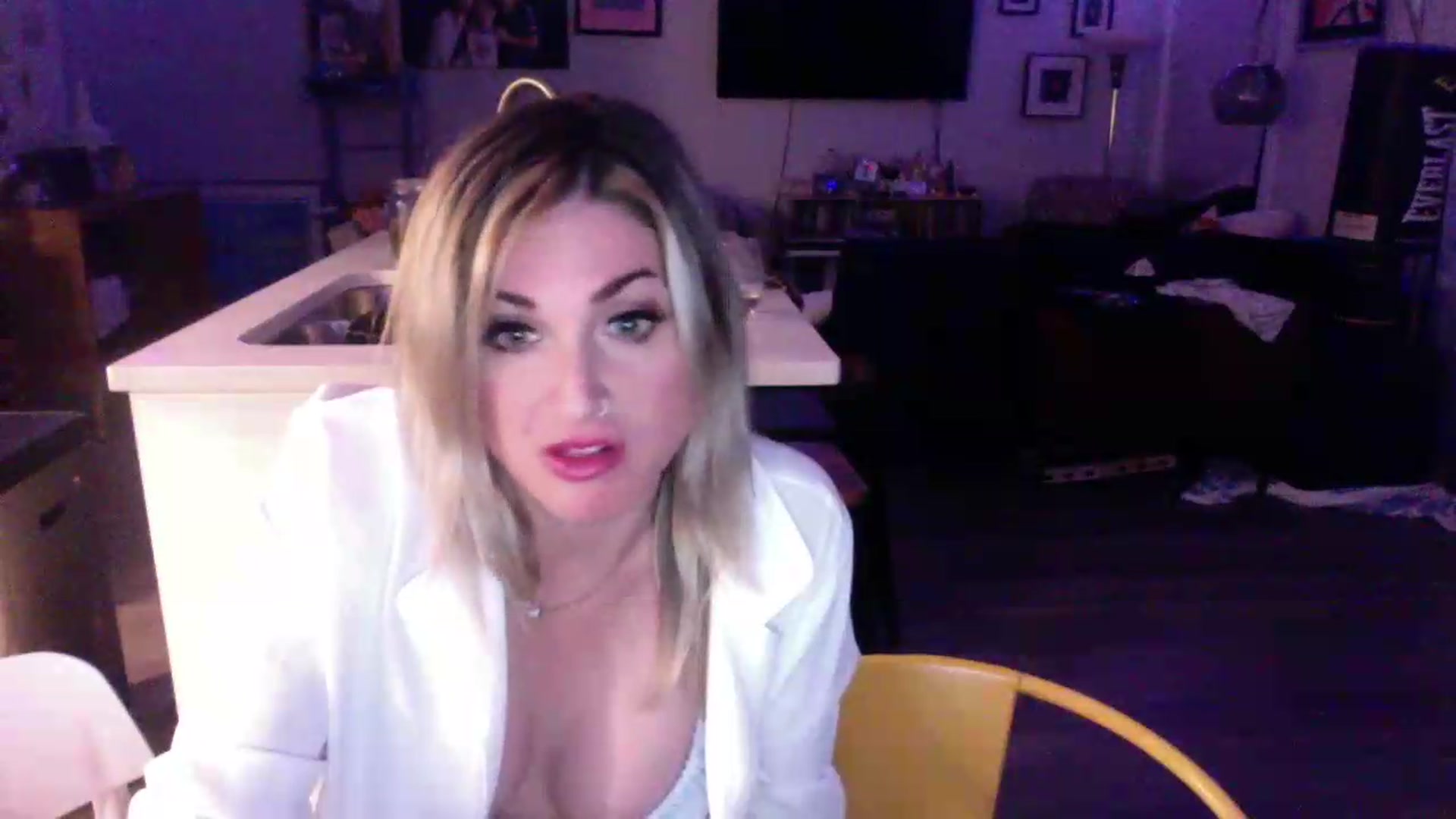 Gallery image thumbnail from Kiki_VonFleet's myfreecams stream on, 07/11/2026, 10:43 image 4 of 20