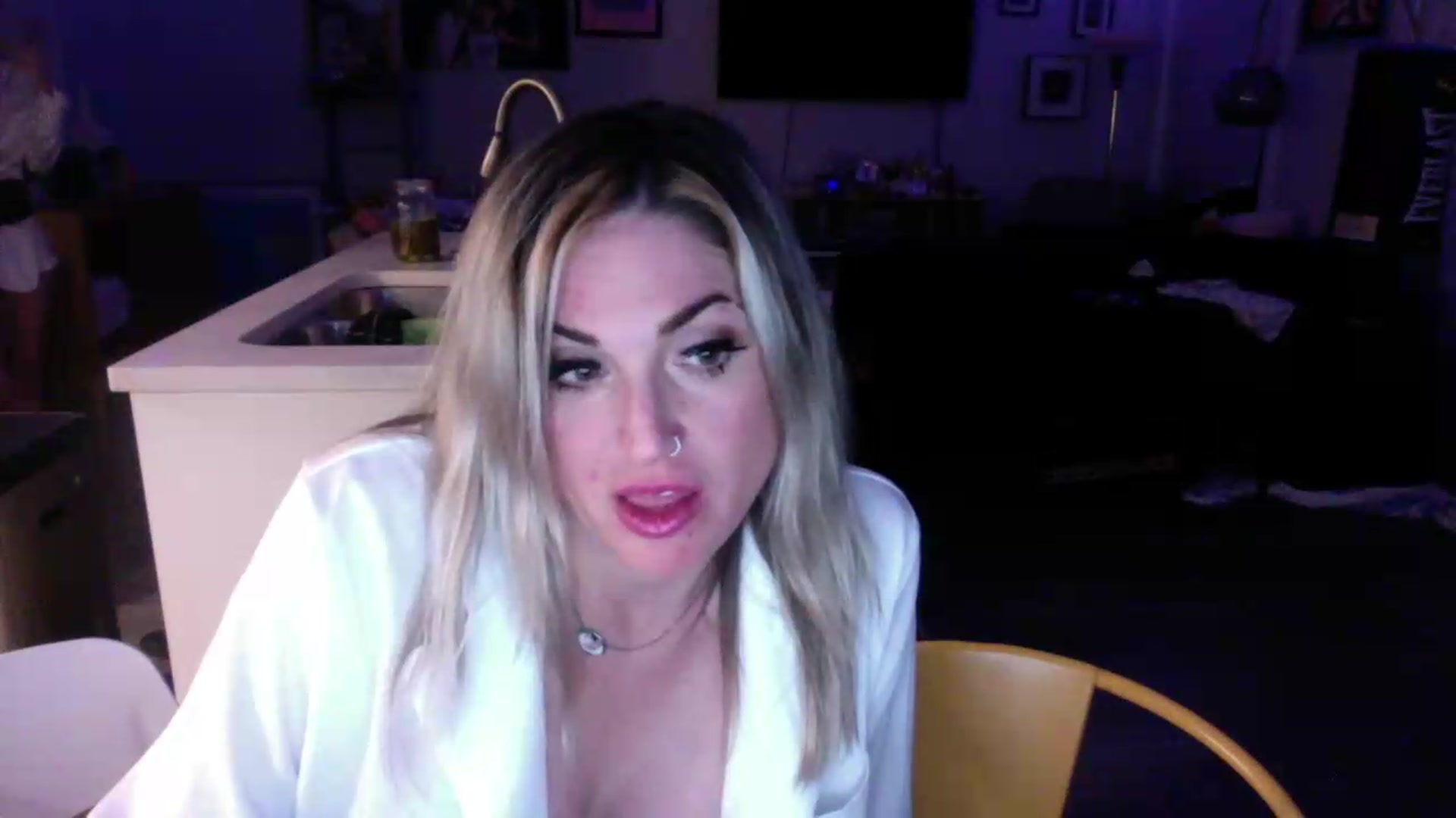 Gallery image thumbnail from Kiki_VonFleet's myfreecams stream on, 07/11/2026, 10:43 image 11 of 20