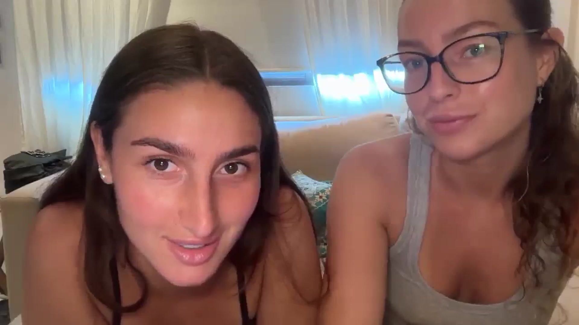 Gallery image thumbnail from Kikiii_xx's myfreecams stream on, 02/11/2025, 19:33 image 9 of 20
