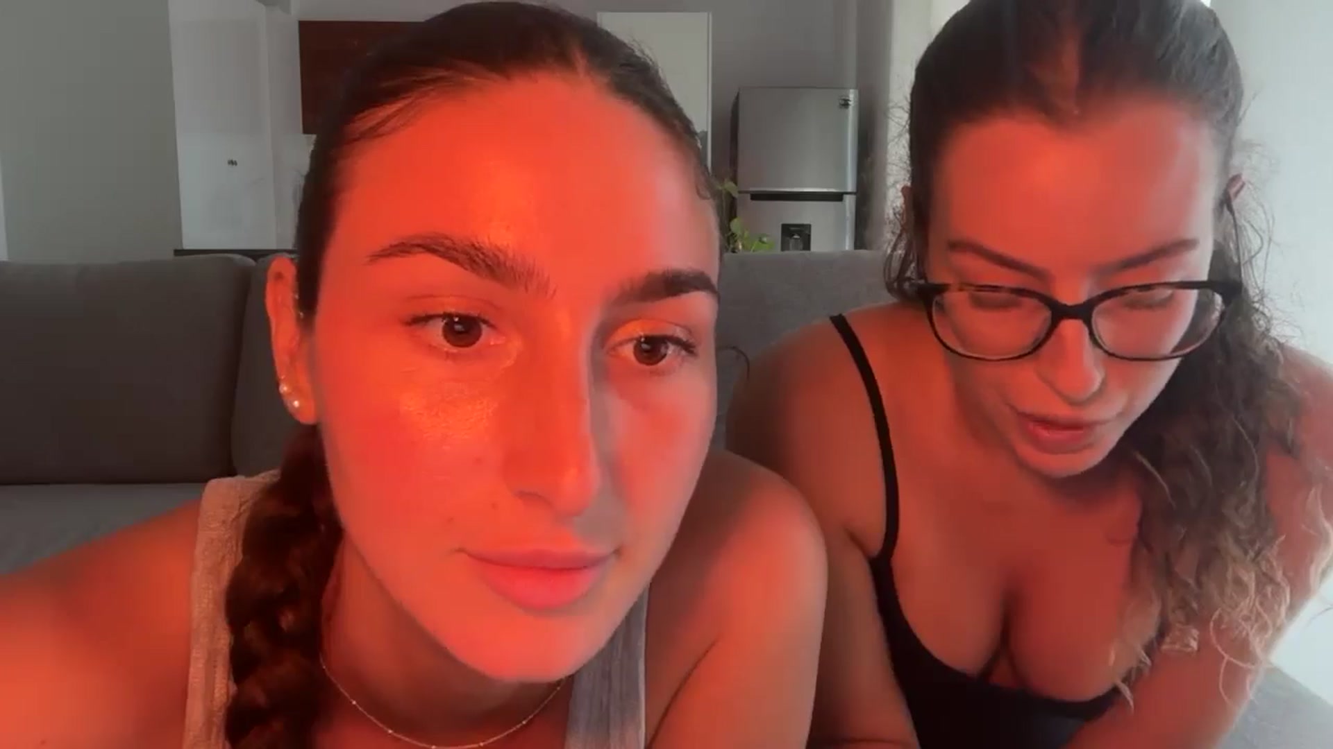 Gallery image thumbnail from Kikiii_xx's myfreecams stream on, 02/21/2025, 21:46 image 12 of 20