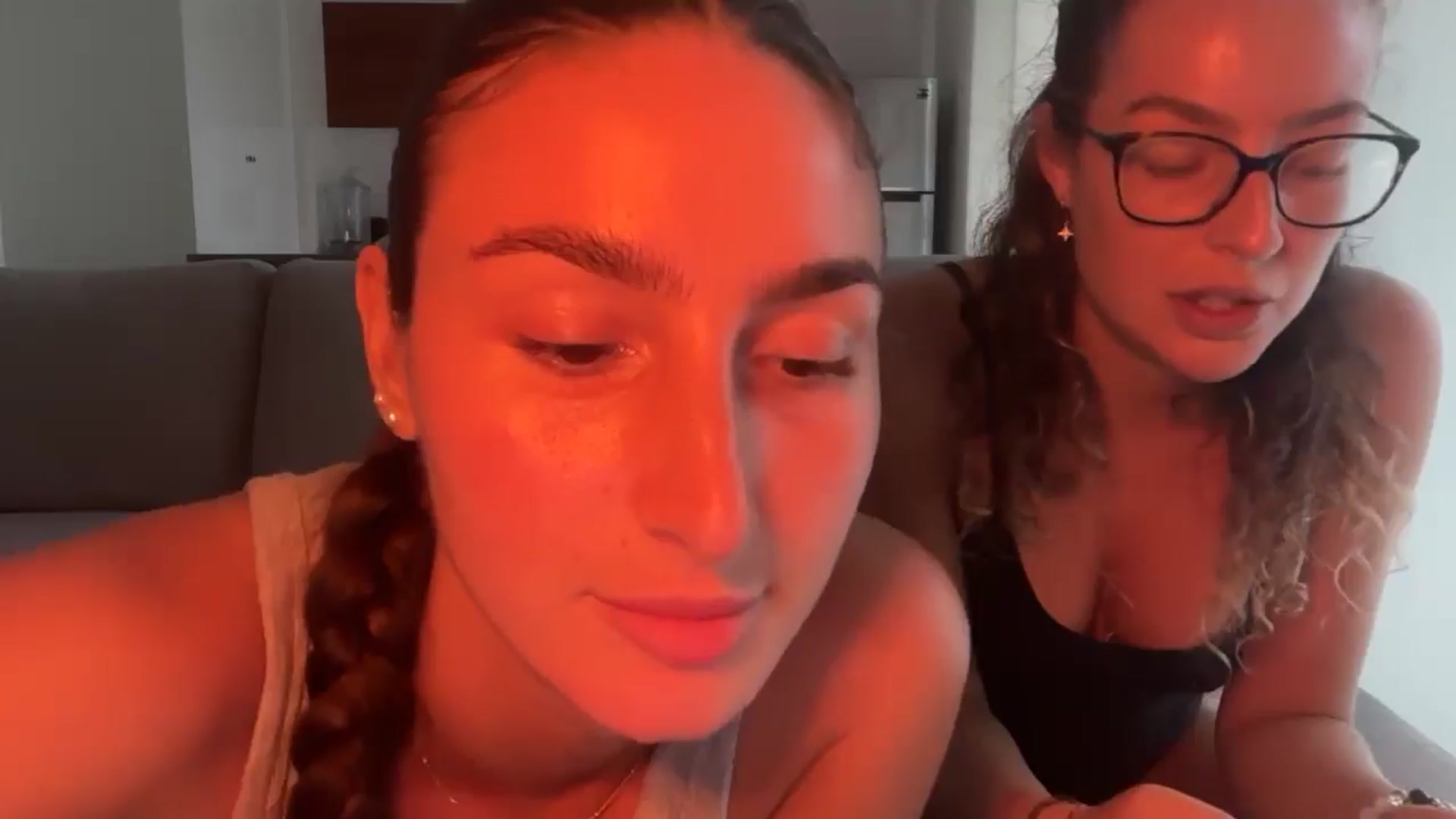 Gallery image thumbnail from Kikiii_xx's myfreecams stream on, 02/21/2025, 21:46 image 9 of 20