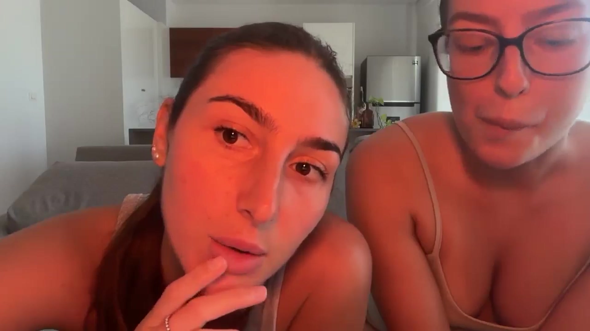 Gallery image thumbnail from Kikiii_xx's myfreecams stream on, 02/22/2025, 18:22 image 13 of 20
