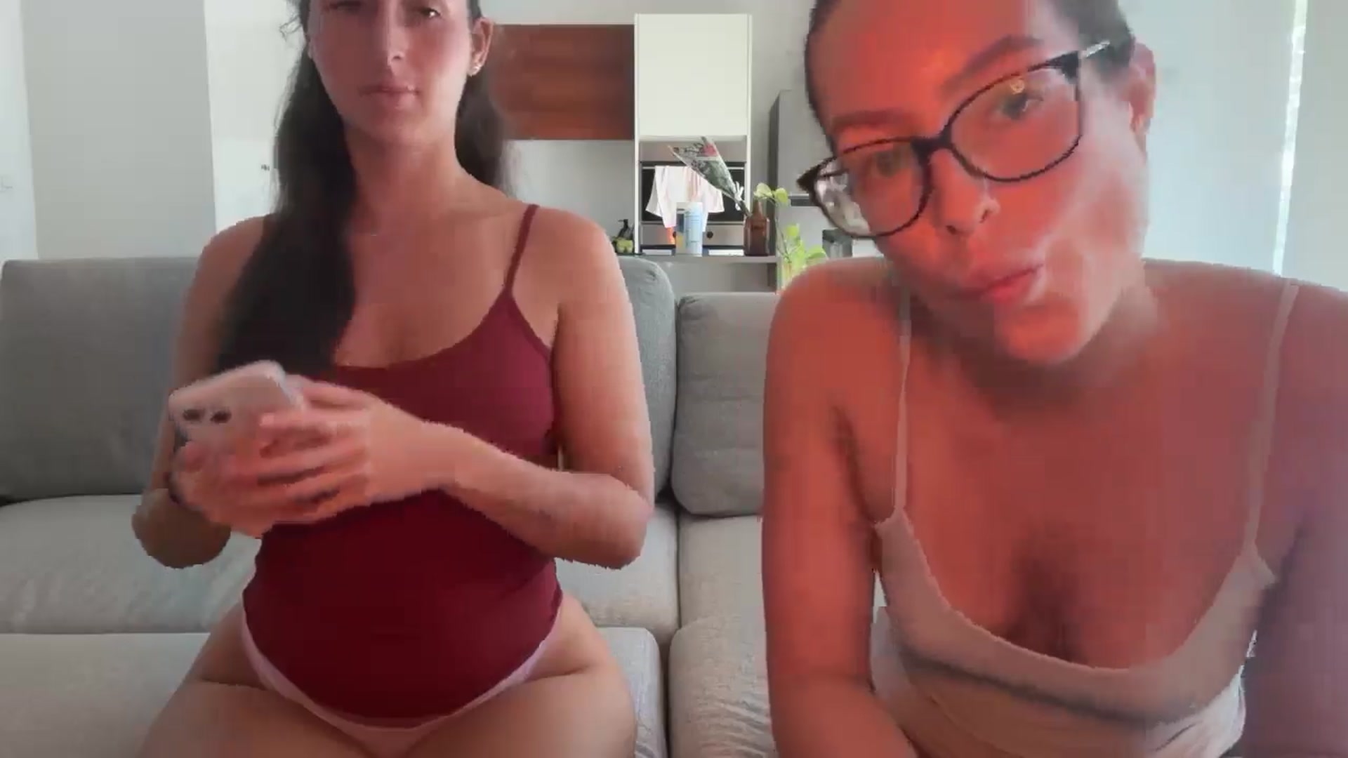 Gallery image thumbnail from Kikiii_xx's myfreecams stream on, 02/28/2025, 20:16 image 8 of 20