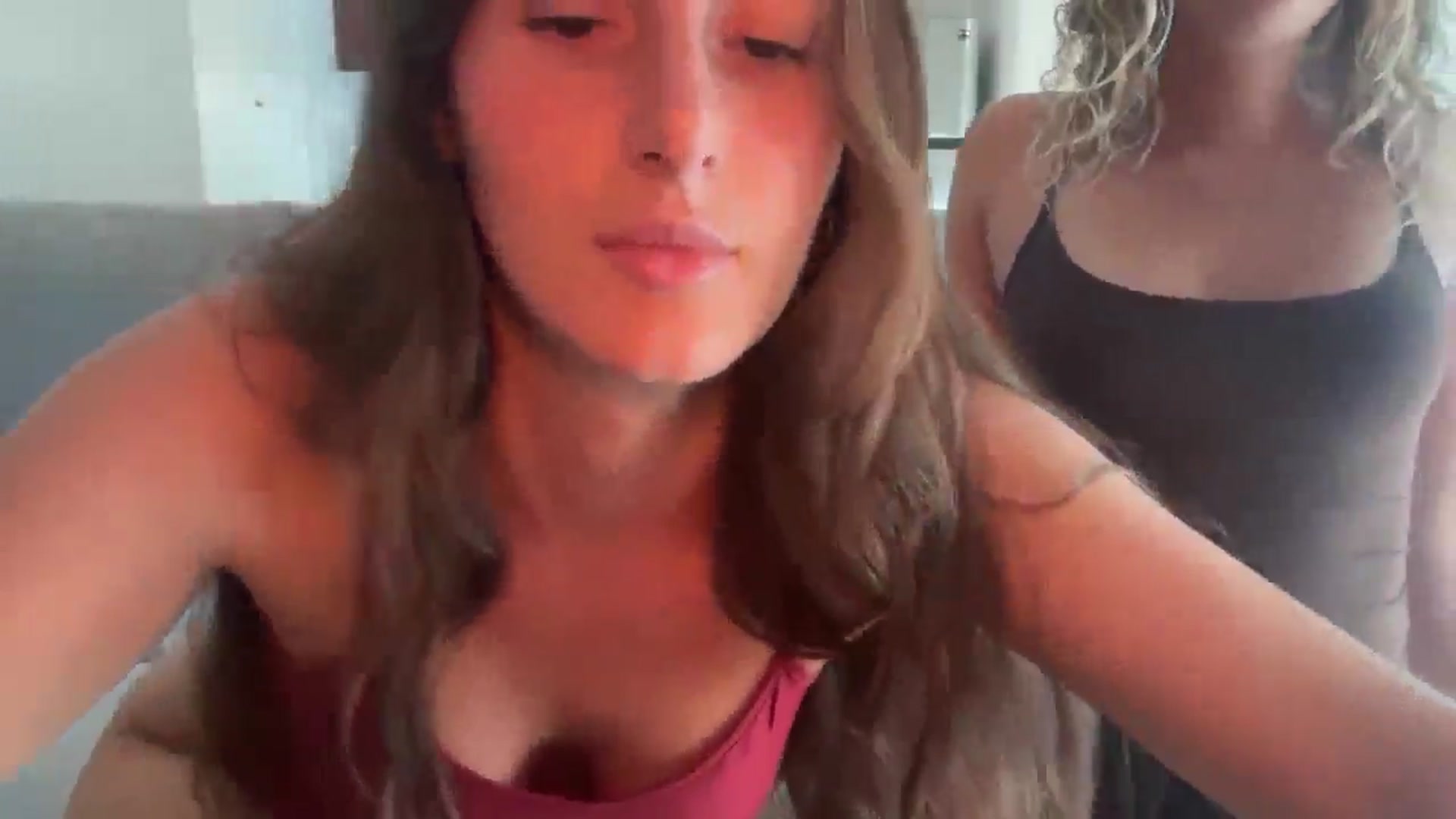Gallery image thumbnail from Kikiii_xx's myfreecams stream on, 03/02/2025, 19:26 image 12 of 20