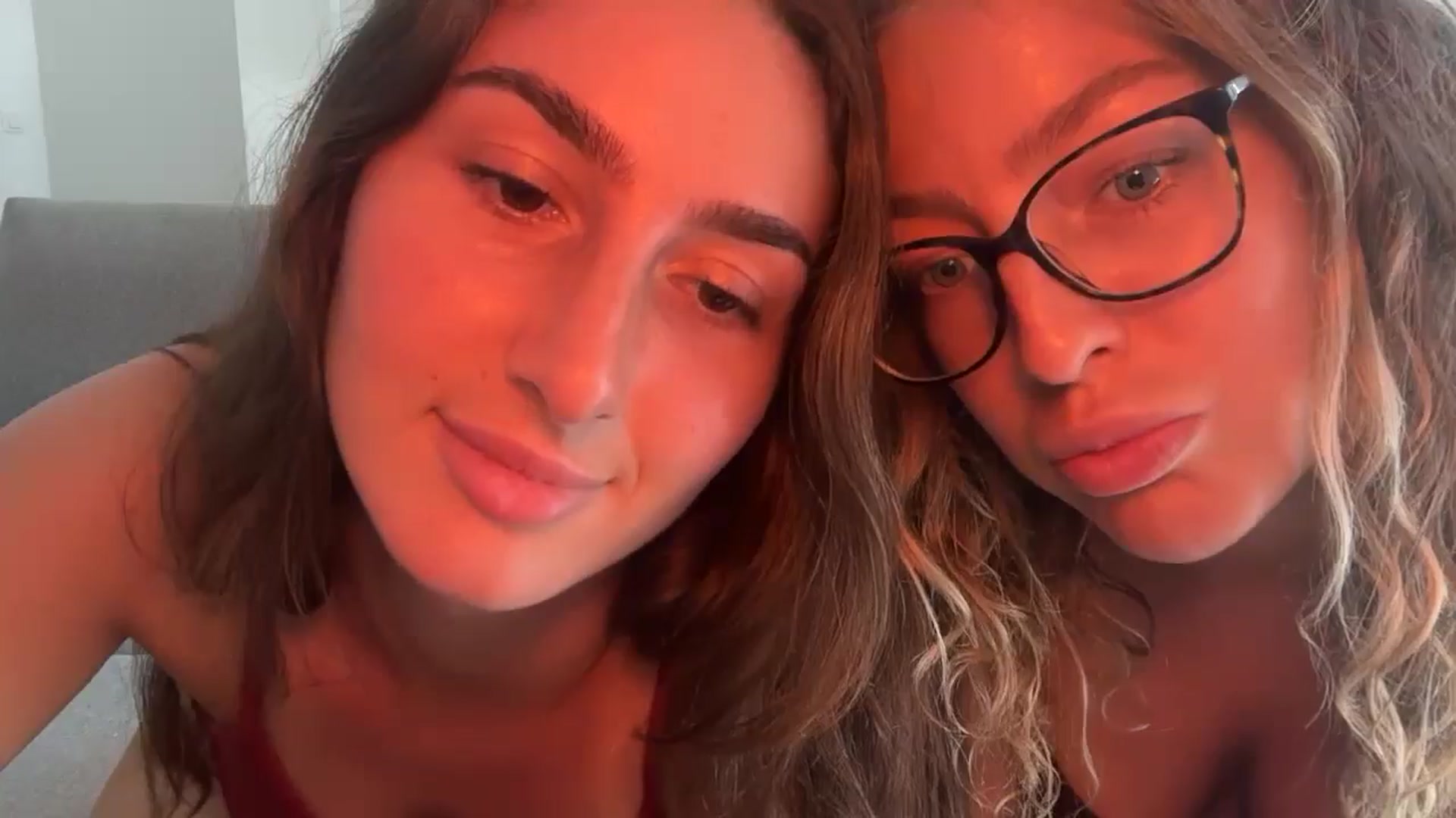 Gallery image thumbnail from Kikiii_xx's myfreecams stream on, 03/02/2025, 19:26 image 15 of 20