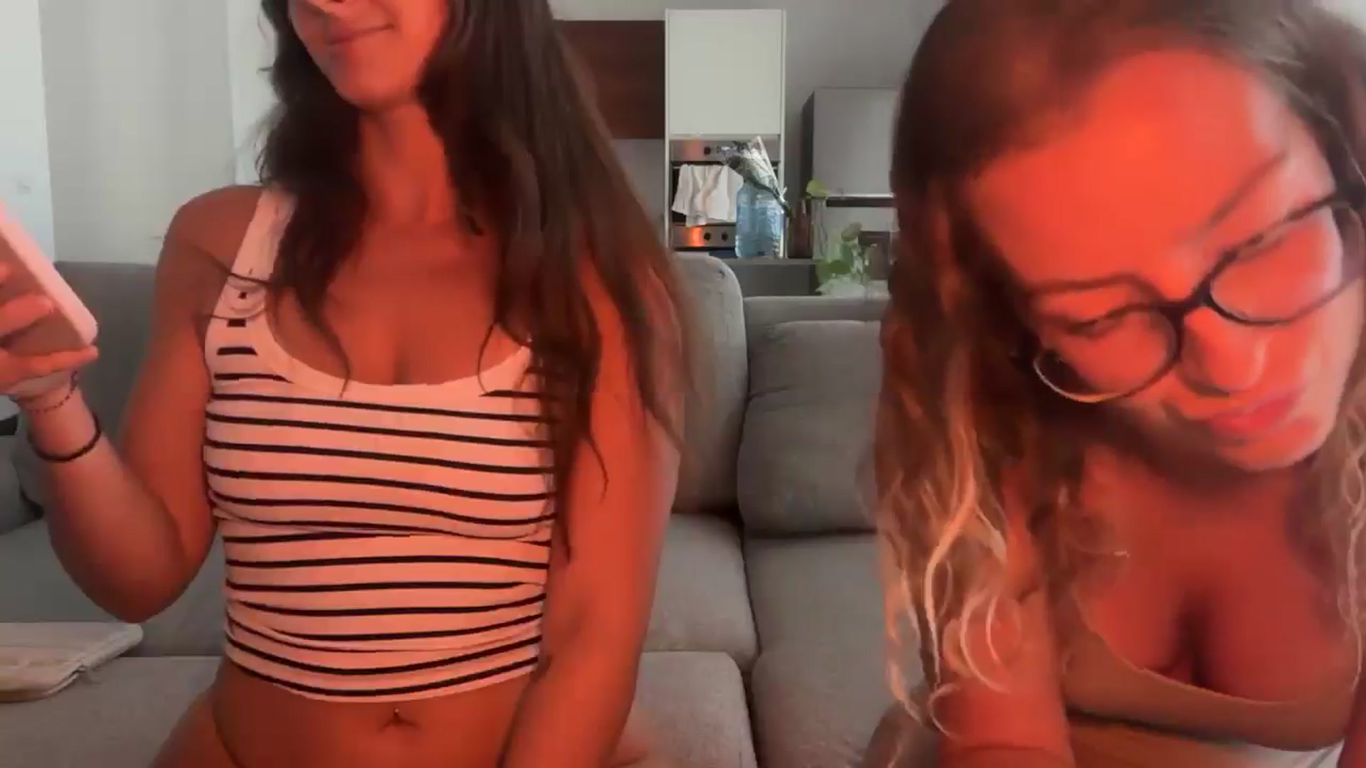 Gallery image thumbnail from Kikiii_xx's myfreecams stream on, 03/03/2025, 21:44 image 20 of 20