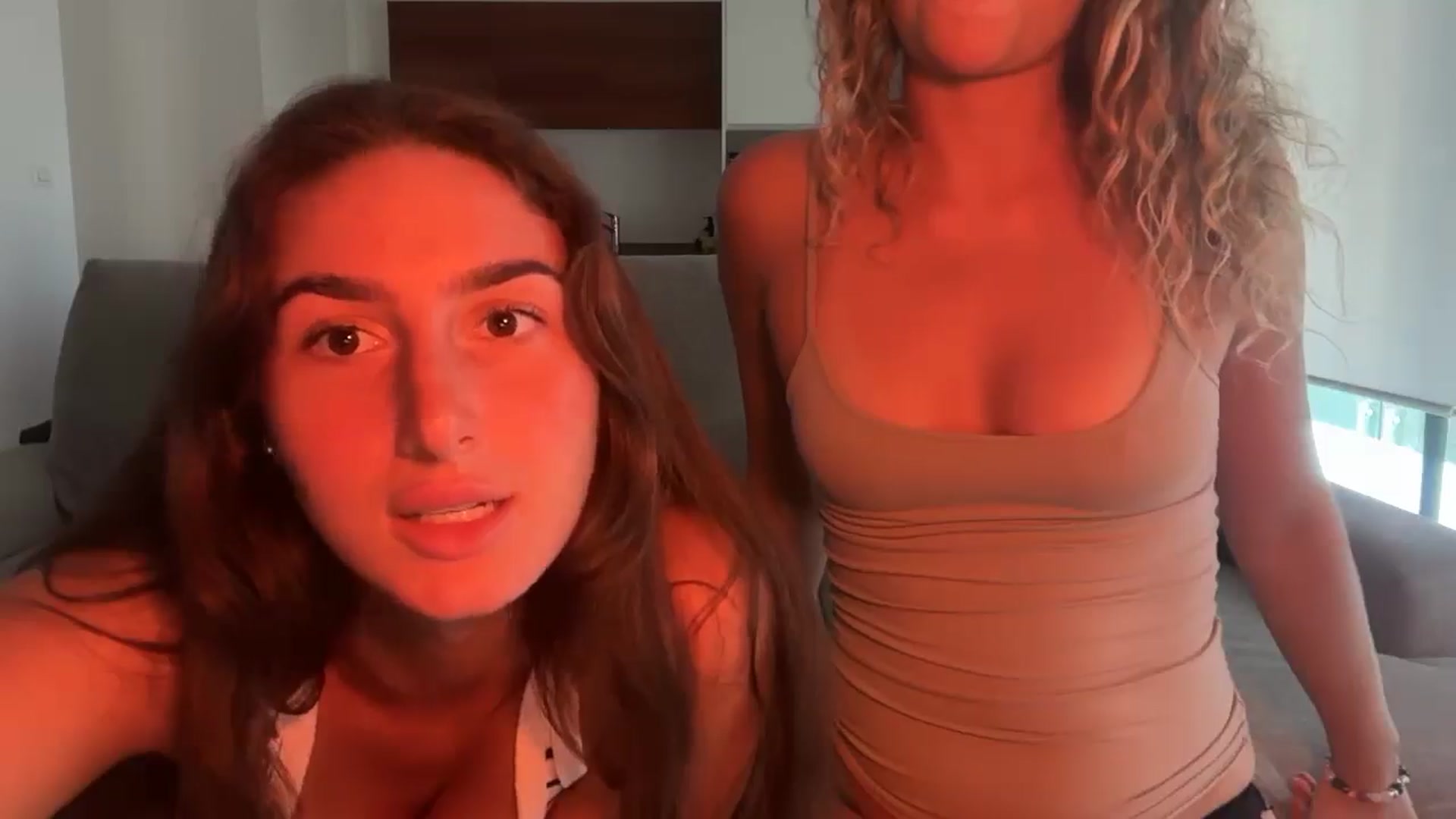 Gallery image thumbnail from Kikiii_xx's myfreecams stream on, 03/03/2025, 22:50 image 8 of 20