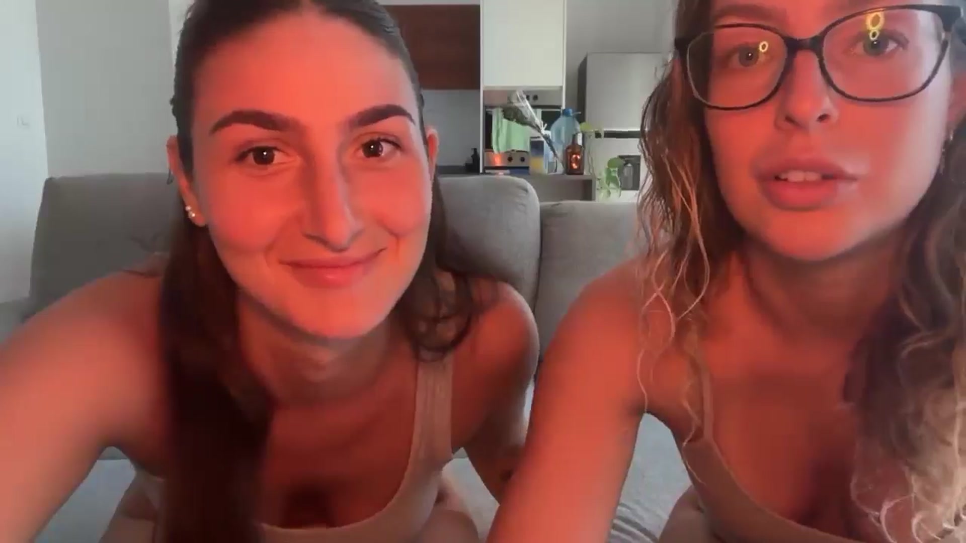 Gallery image thumbnail from Kikiii_xx's myfreecams stream on, 03/06/2025, 18:45 image 8 of 20