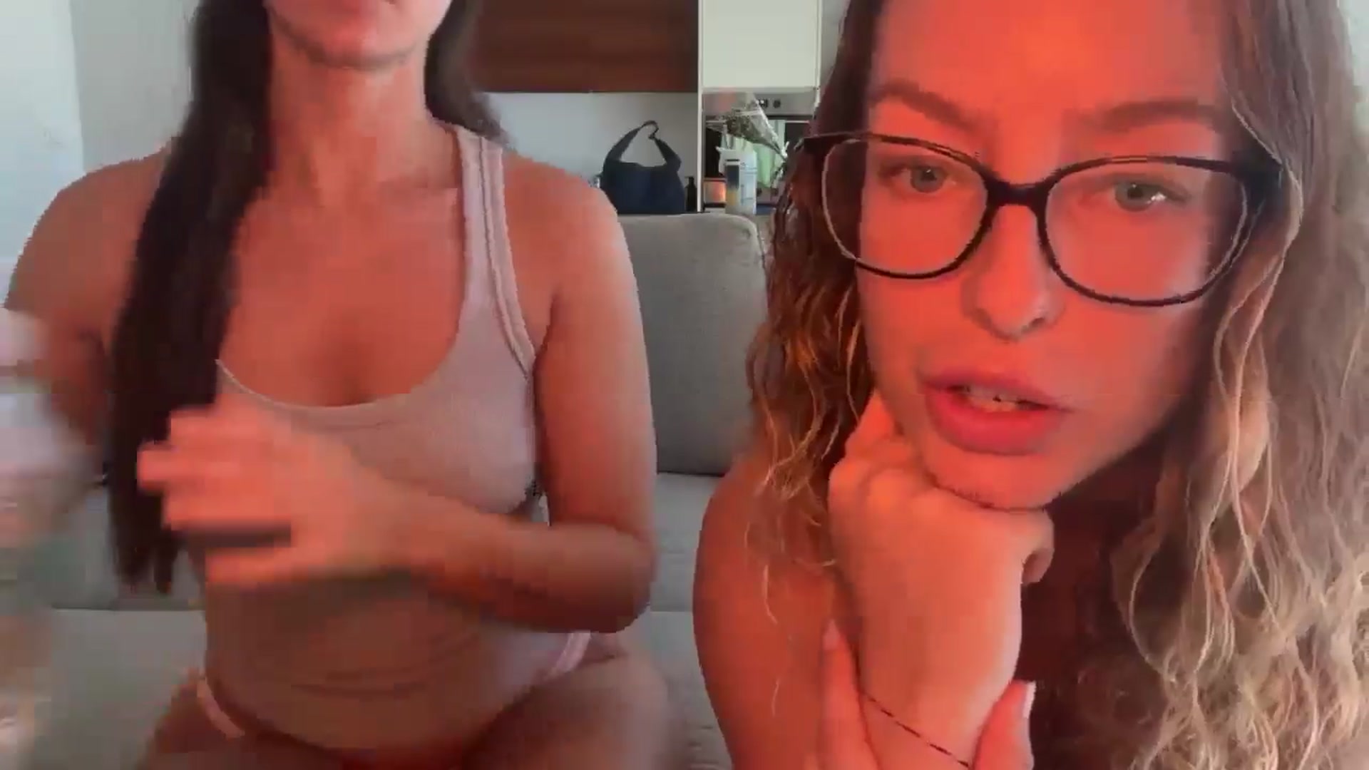 Gallery image thumbnail from Kikiii_xx's myfreecams stream on, 03/06/2025, 21:44 image 7 of 20