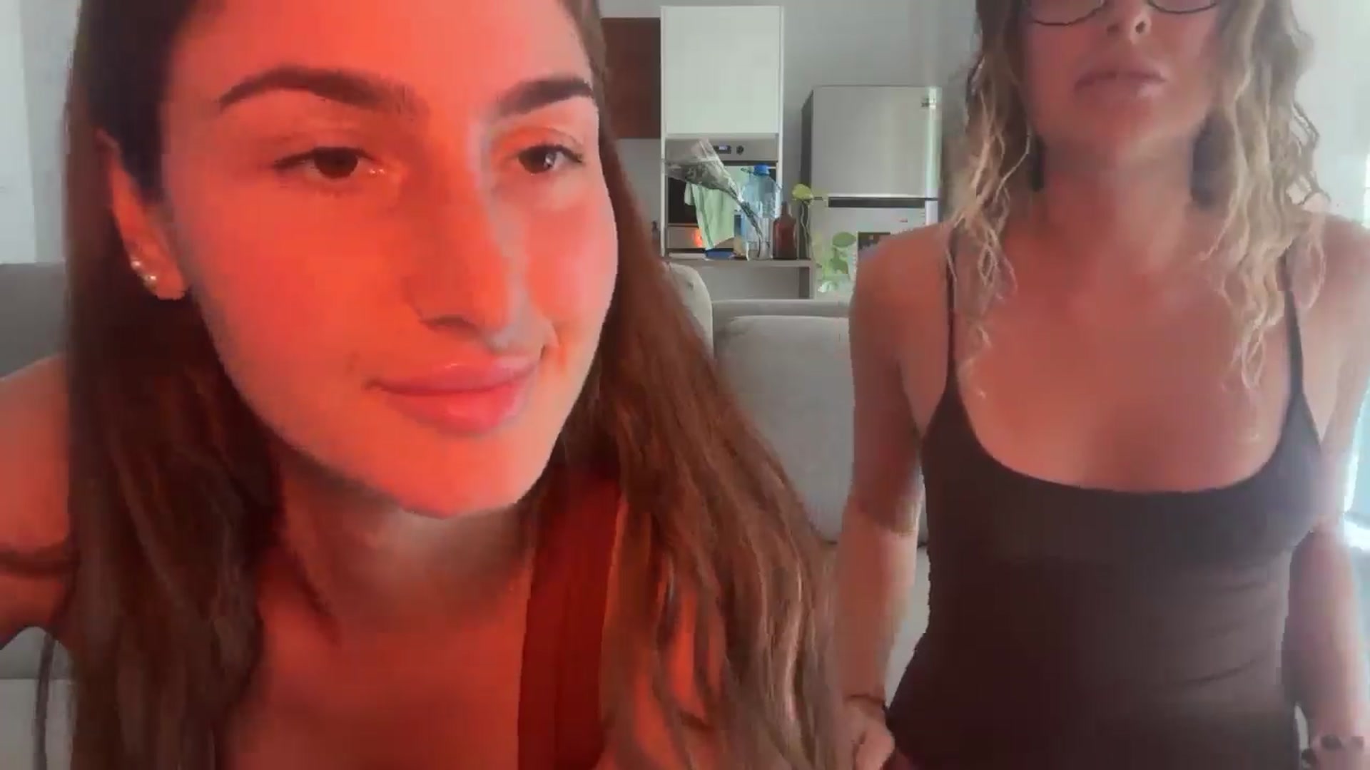 Gallery image thumbnail from Kikiii_xx's myfreecams stream on, 03/07/2025, 19:08 image 13 of 20