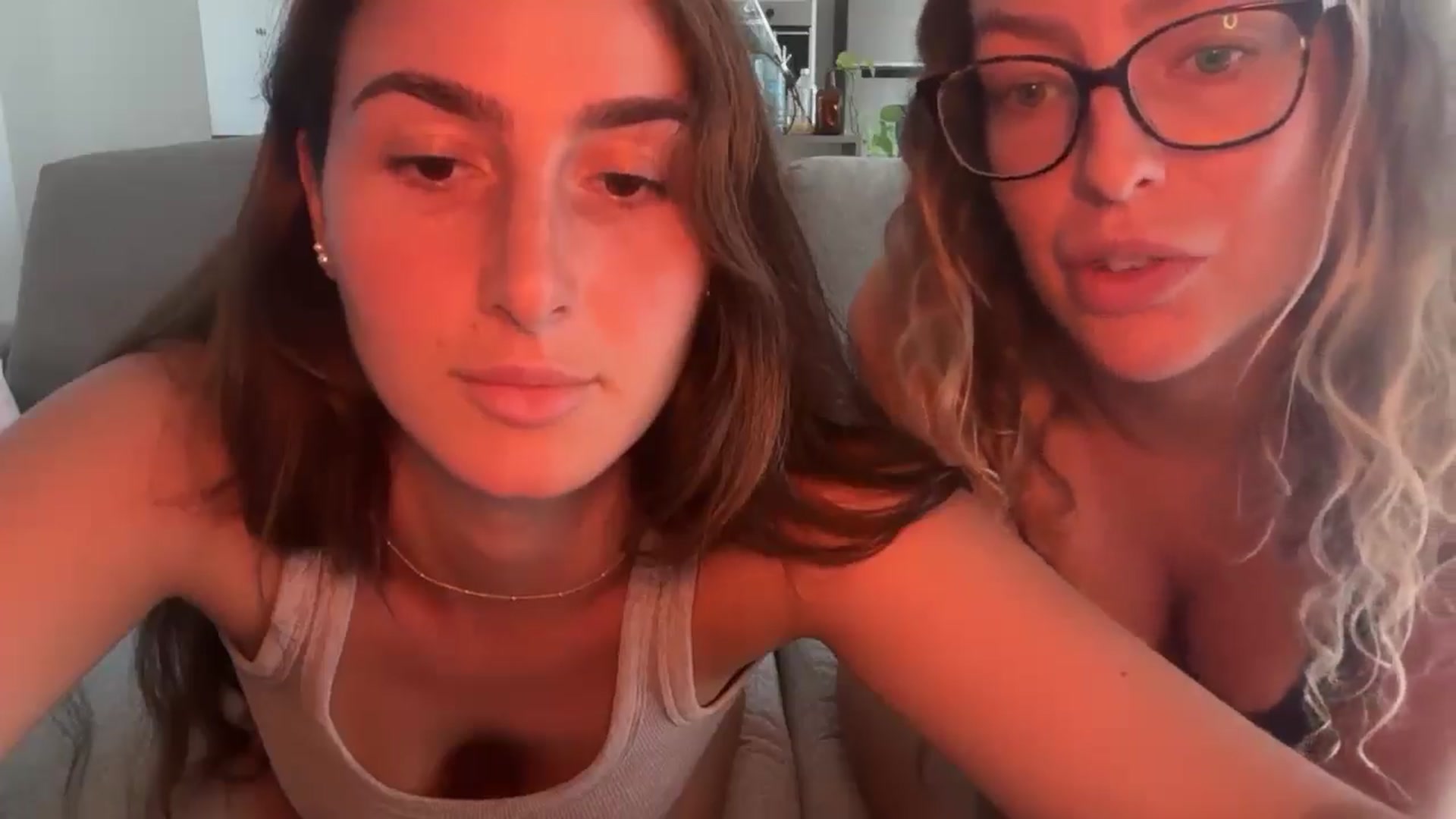 Gallery image thumbnail from Kikiii_xx's myfreecams stream on, 03/09/2025, 20:30 image 20 of 20