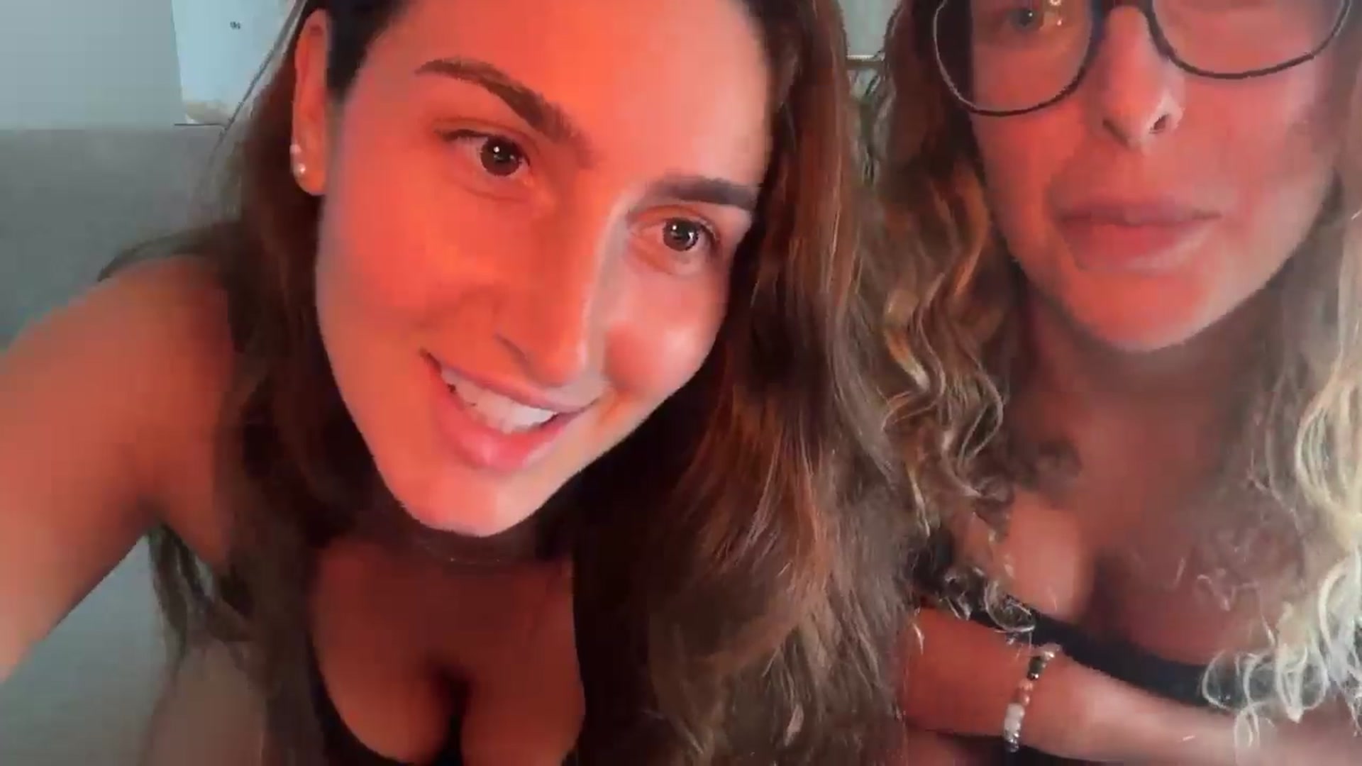 Gallery image thumbnail from Kikiii_xx's myfreecams stream on, 03/12/2025, 19:01 image 7 of 20